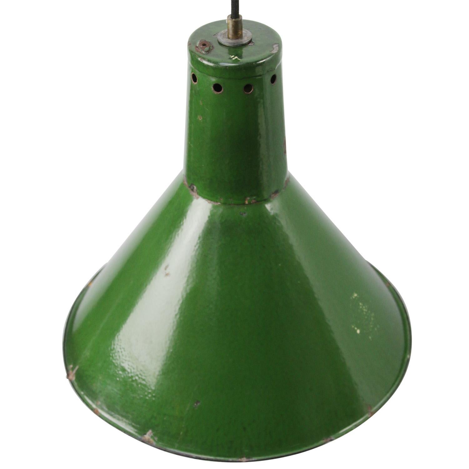 Green enamel factory pendant from the Ukraine.
White interior.

Weight: 2.0 kg / 4.4 lb

Priced per individual item. All lamps have been made suitable by international standards for incandescent light bulbs, energy-efficient and LED bulbs.