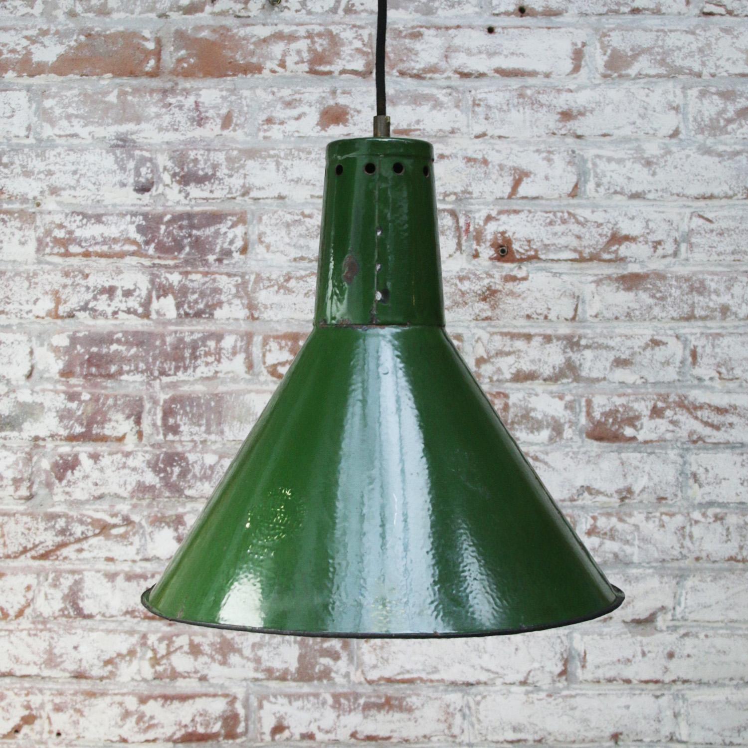 Green Vintage Industrial Enamel Pendant Lights 1