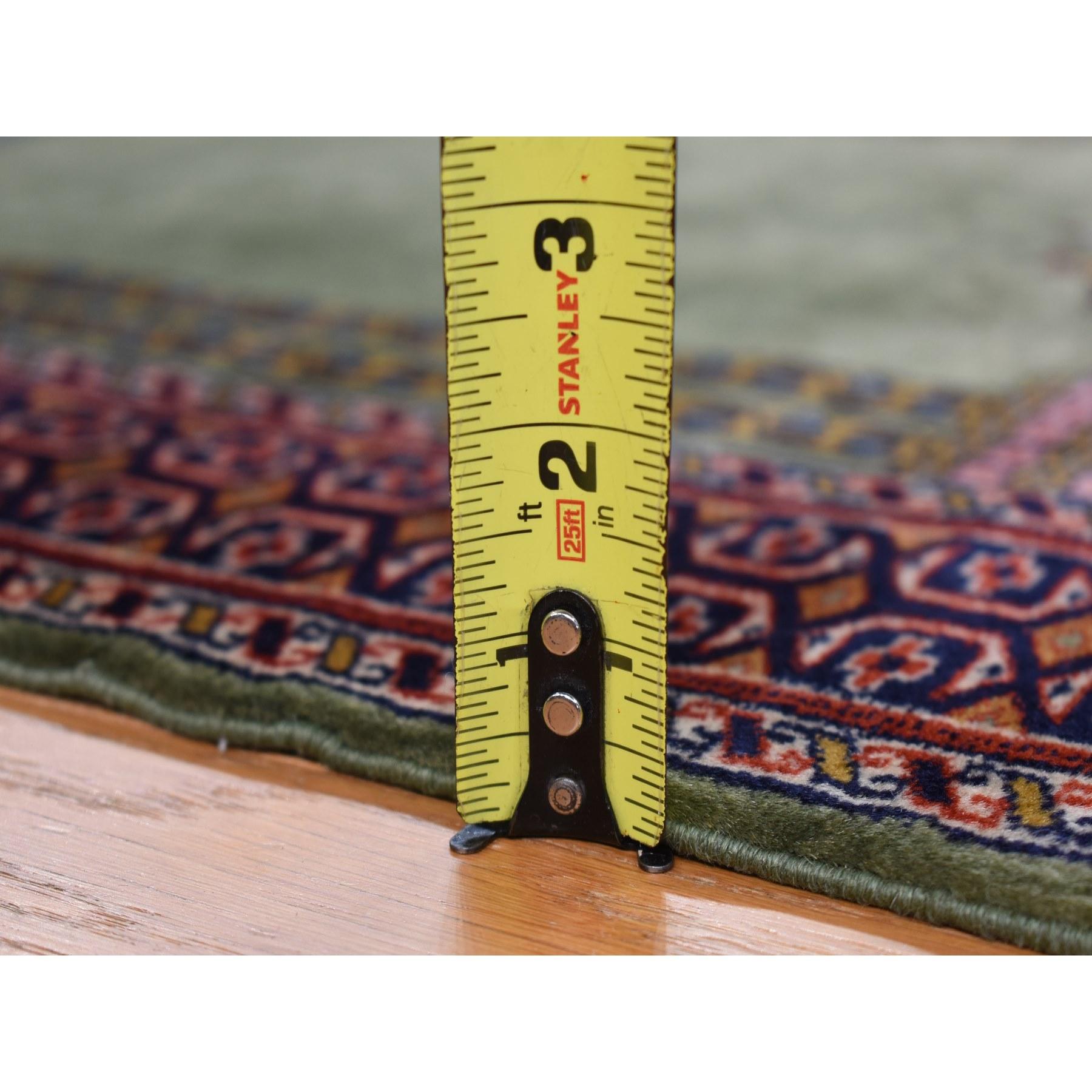 Grüner handgeknüpfter Vintage Tourkaman-Teppich aus reiner Wolle in Gebetsdesign 200 KPSI in Grün im Angebot 2