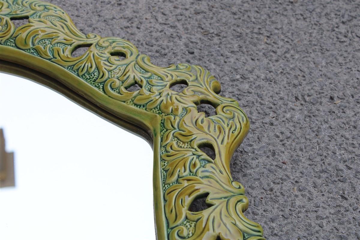 Green Wall Mirror in Pop Art Baroque Ceramic 1950s Made in Italy  For Sale 2