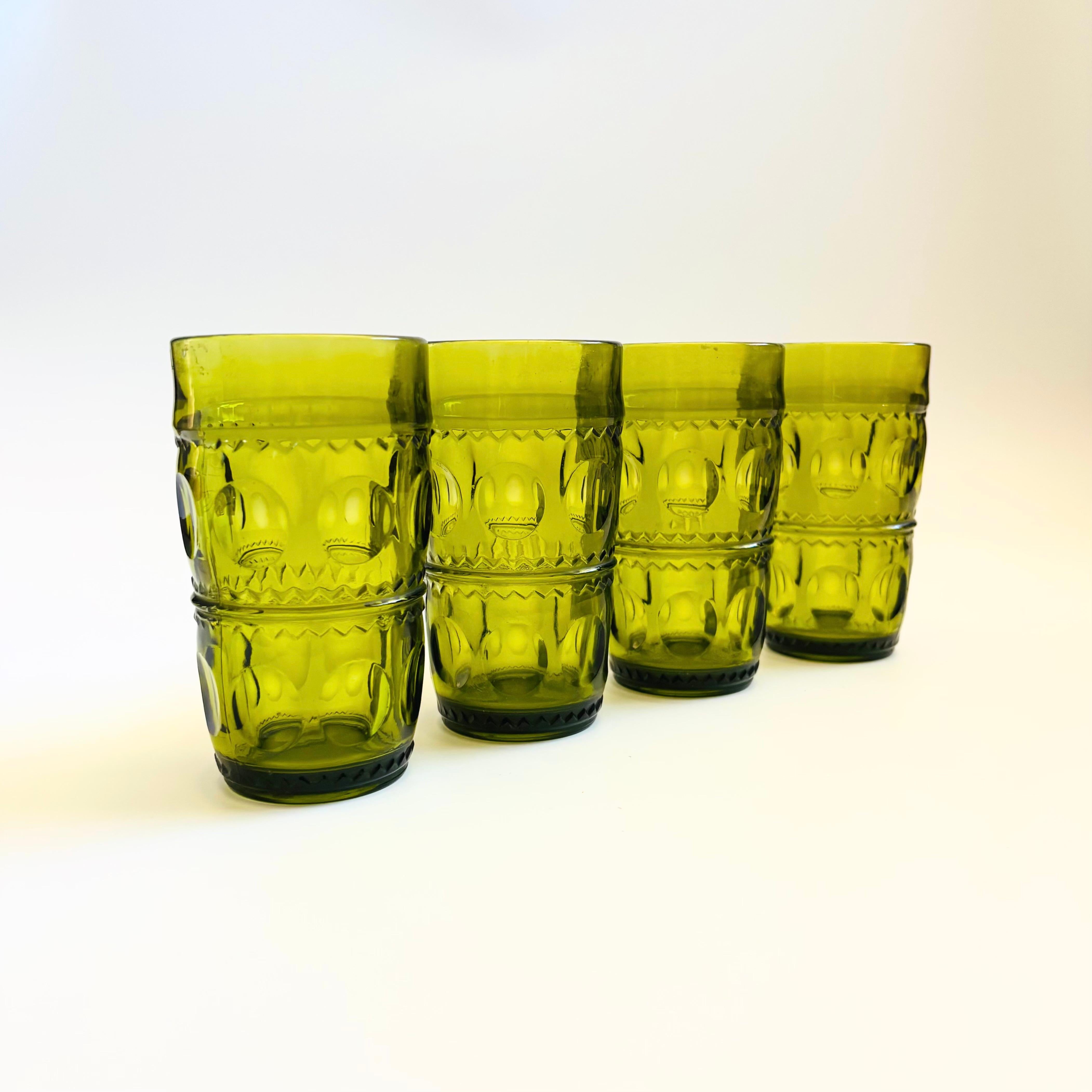 Vasos de Agua Verdes - Crown by Colony - Set de 4 en Bueno estado para la venta en Fairfield, CA