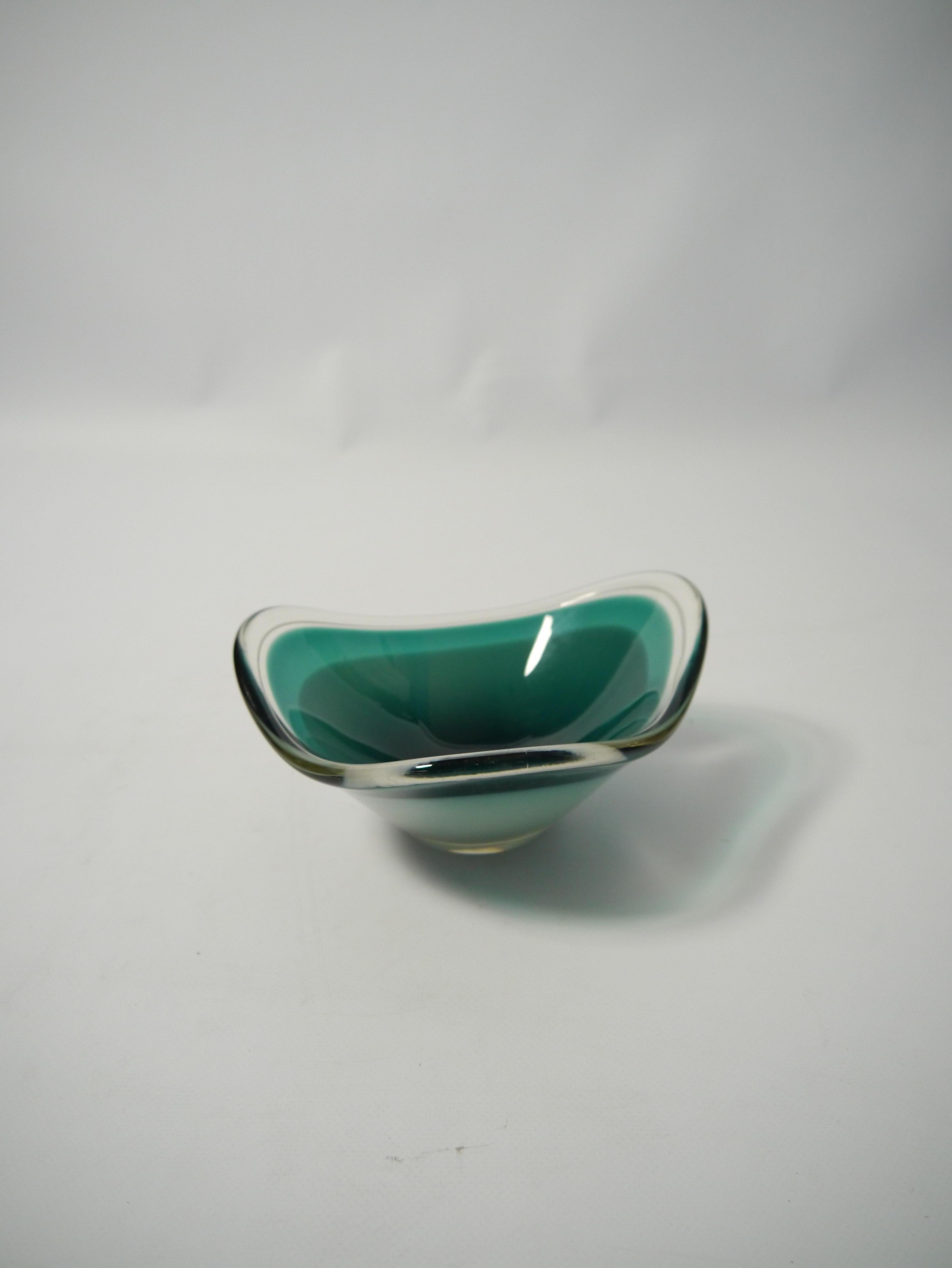 Two toned green & creamy white glass bowl designed by Paul Kedelv for Flygsfors, Sweden 1960s. 