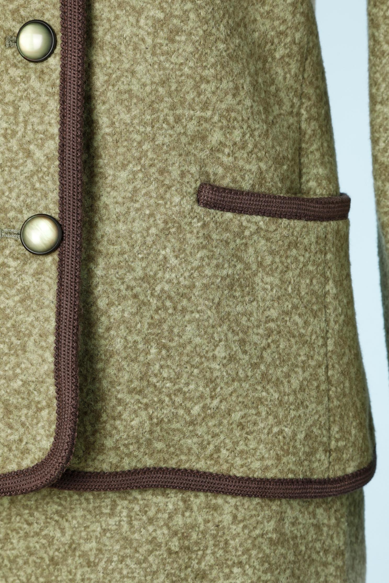 Combinaison en laine verte avec passepoils bruns Balmain Ivoire Circa 1980's  Excellent état - En vente à Saint-Ouen-Sur-Seine, FR