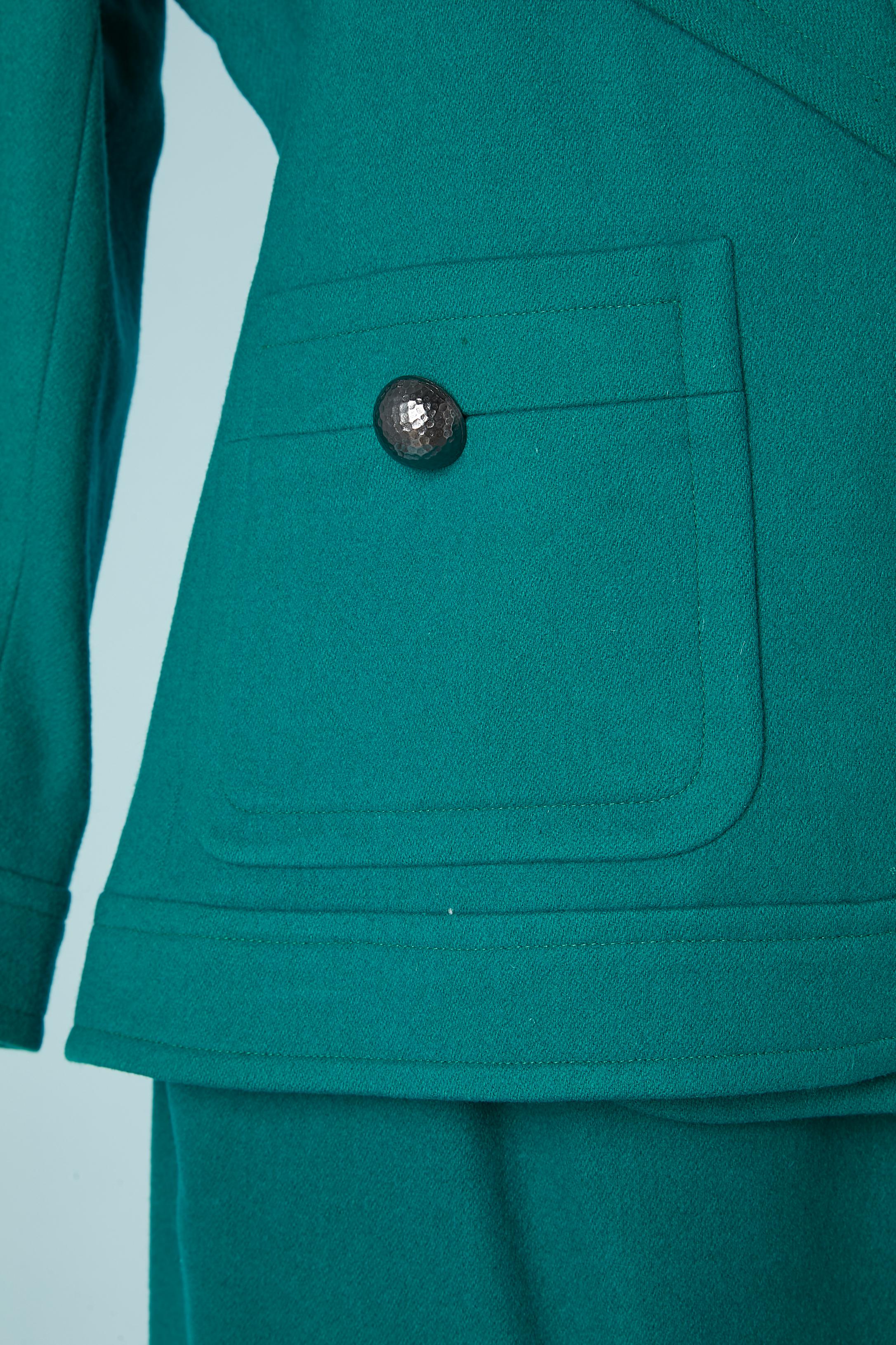 Green wool skirt-suit with graphic collar Saint Laurent Rive Gauche Circa 1980's For Sale 1