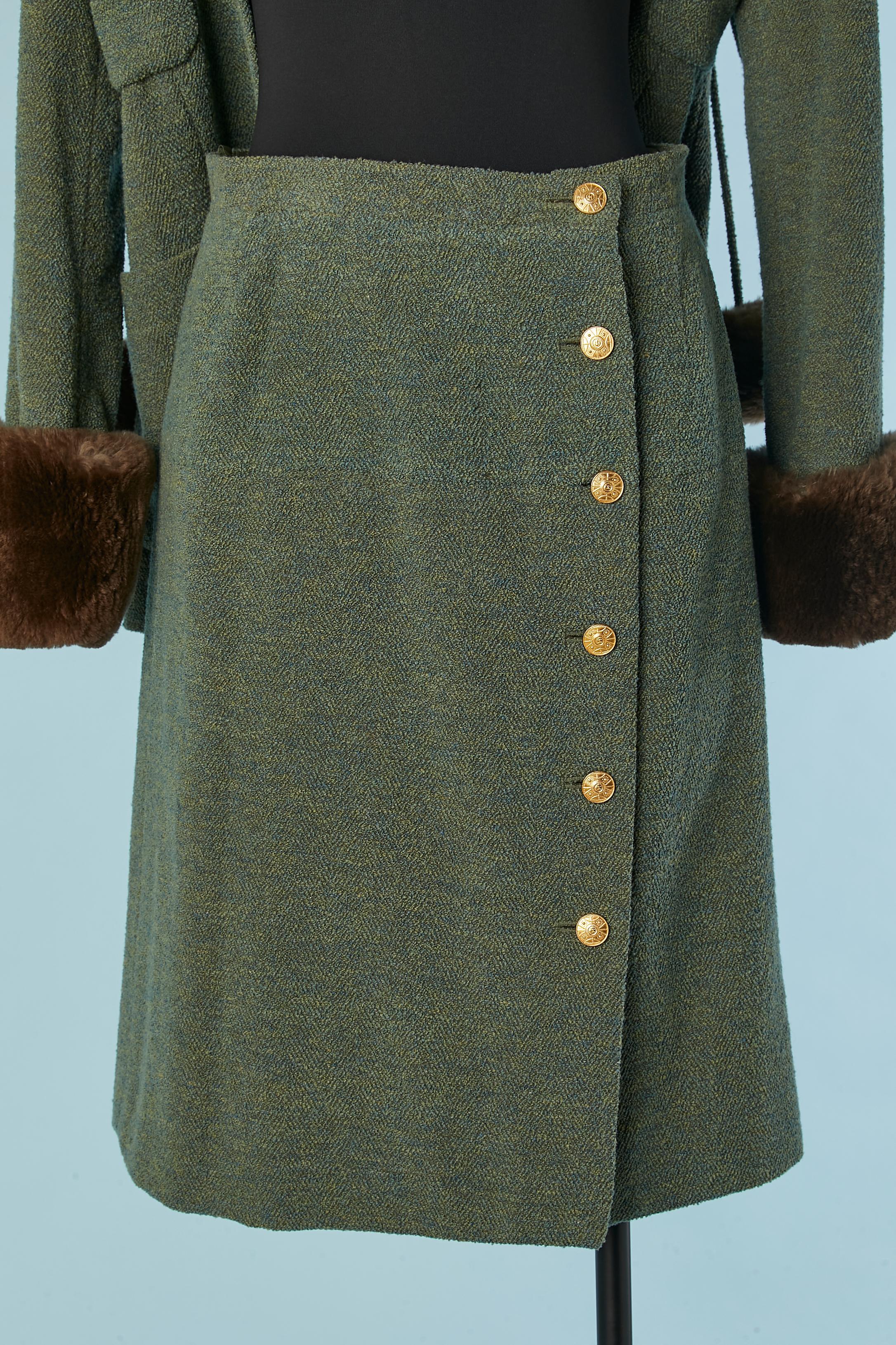 Green wool tweed skirt suit with gold buttons and fur pompoms Chanel Boutique  For Sale 3