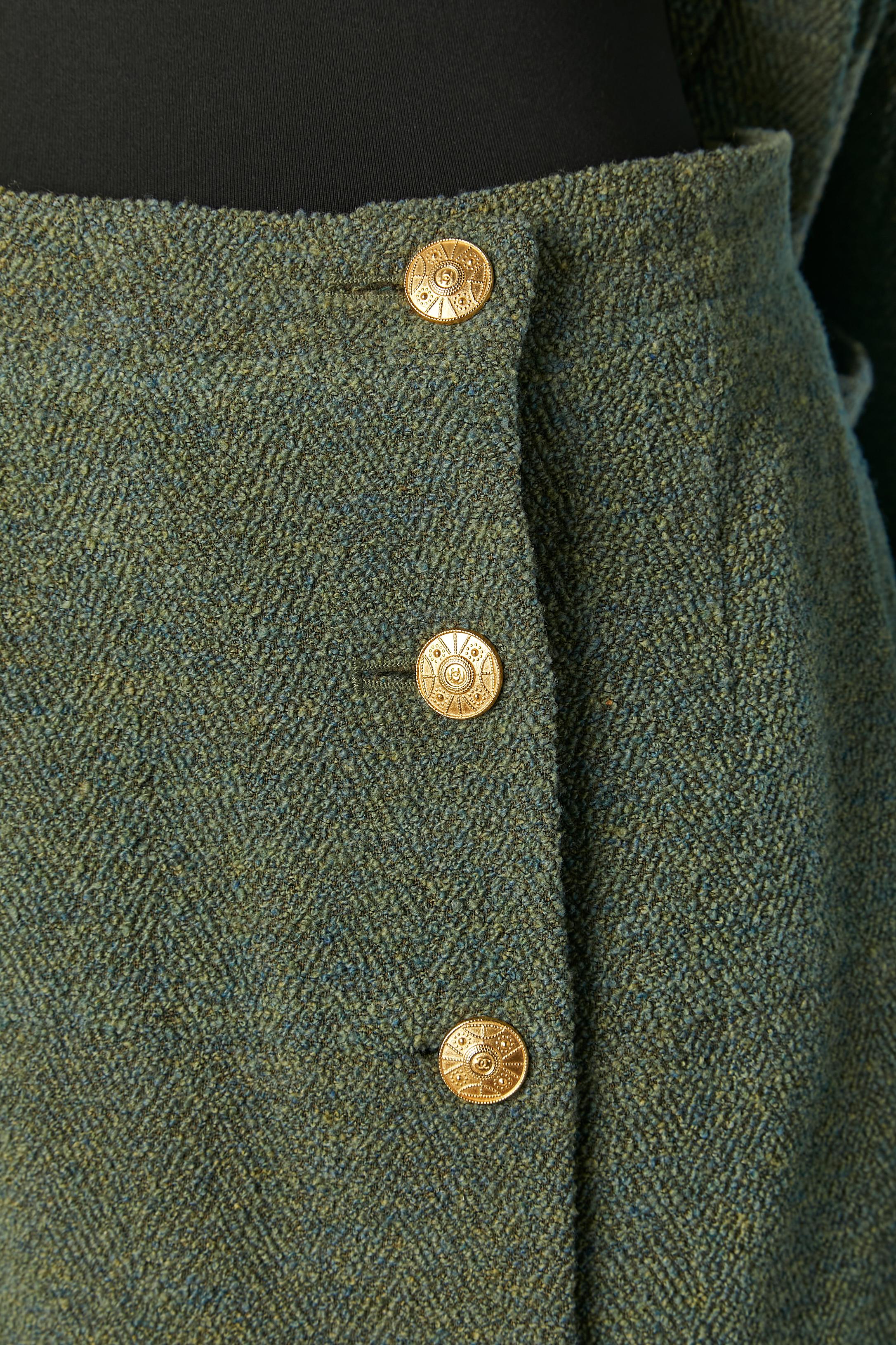 Green wool tweed skirt suit with gold buttons and fur pompoms Chanel Boutique  For Sale 4