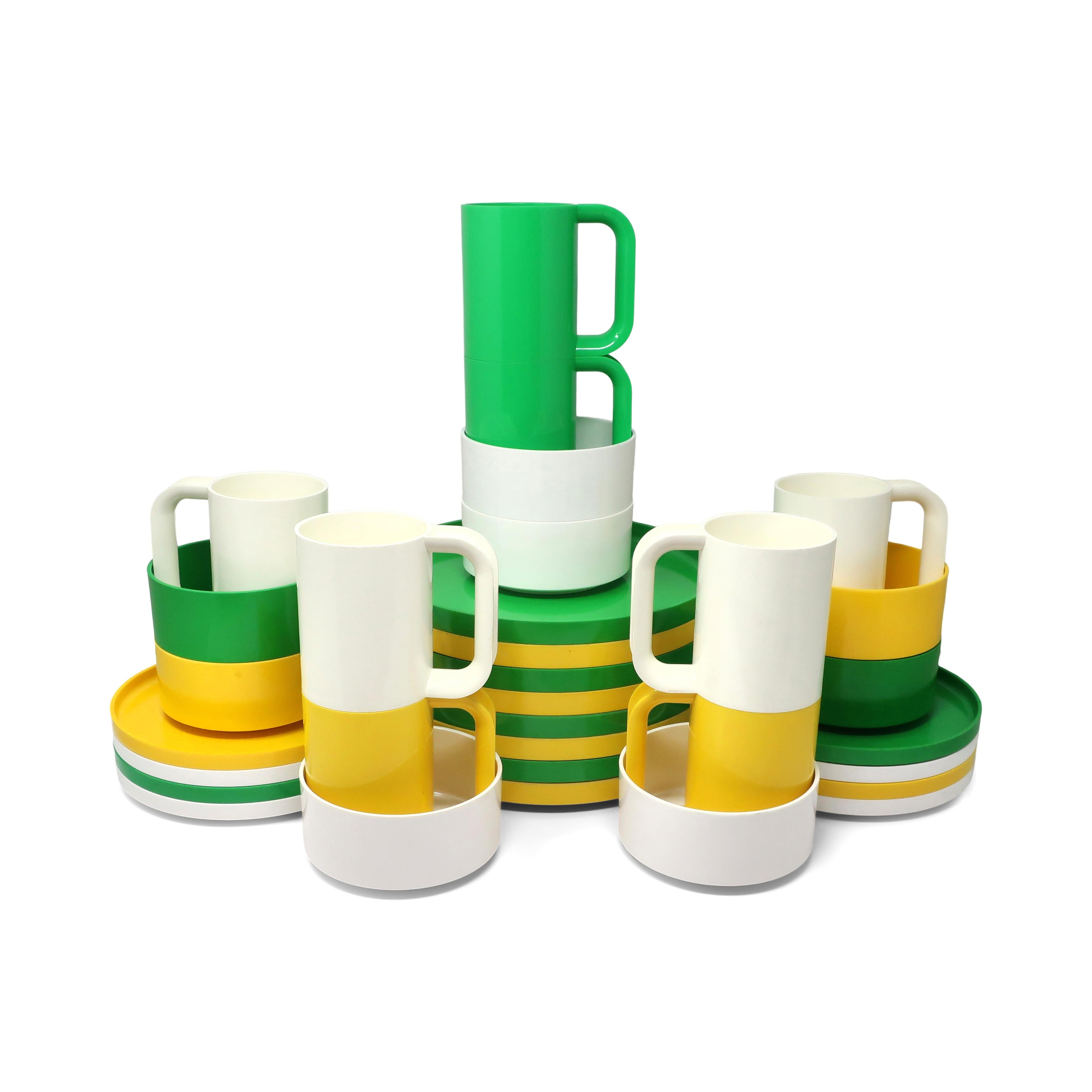 Mid-Century Modern Green, Yellow and White Dinnerware by Vignelli for Heller, Set of 32 For Sale