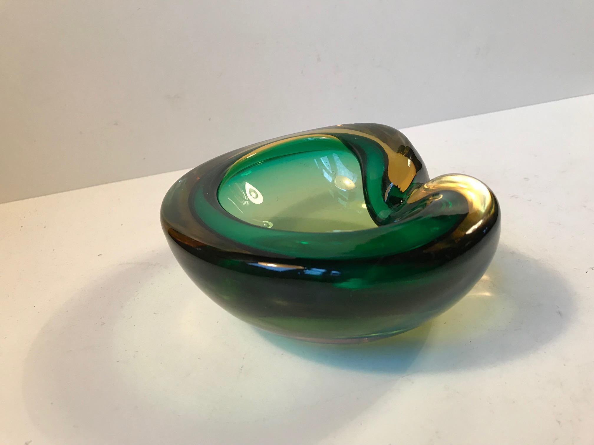 Mid-Century Modern Green and Yellow Murano Glass Sommerso Bowl, 1960s
