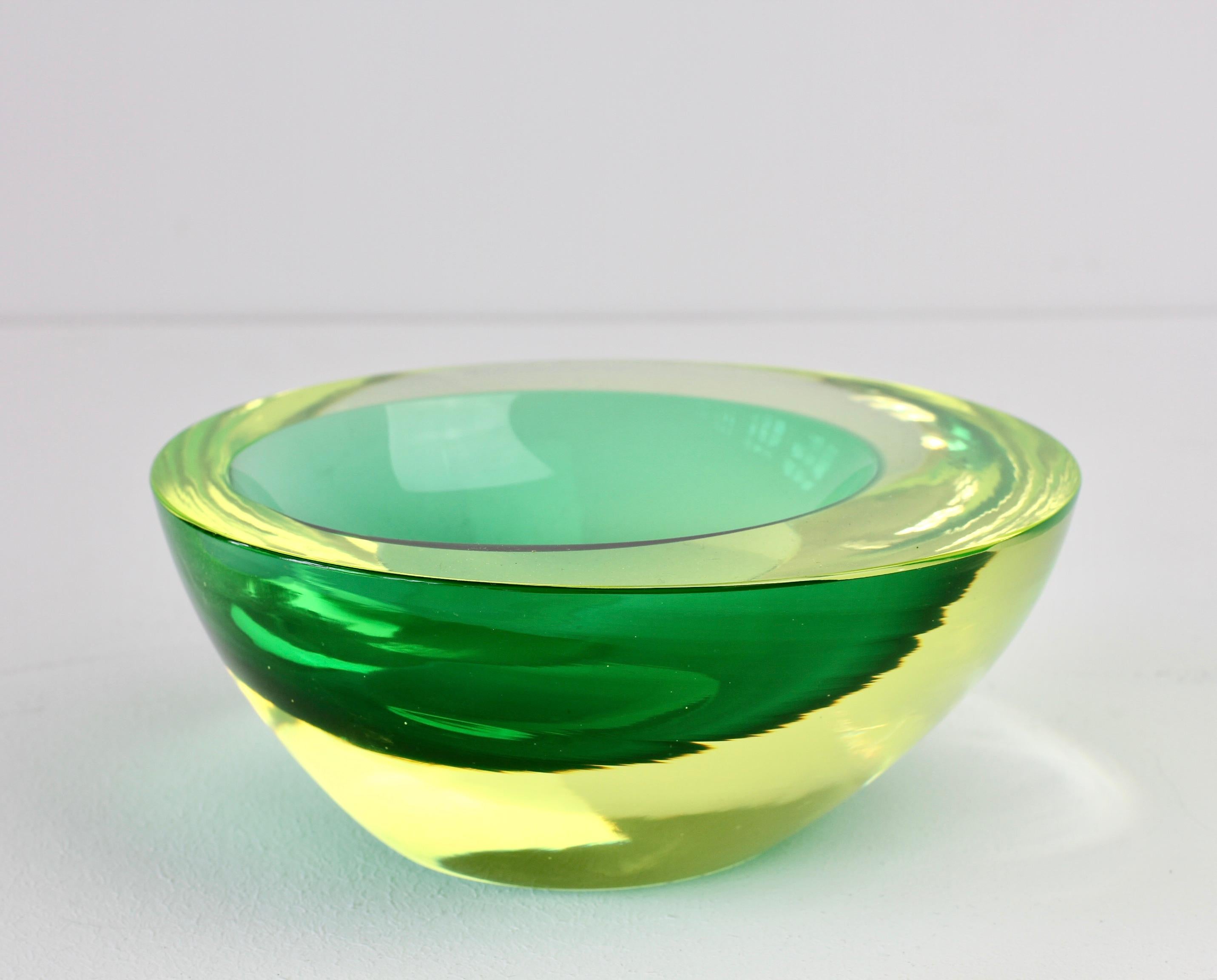 Green & Yellow Murano Sommerso Glass Bowl Antonio Da Ros for Cenedese Attributed For Sale 2