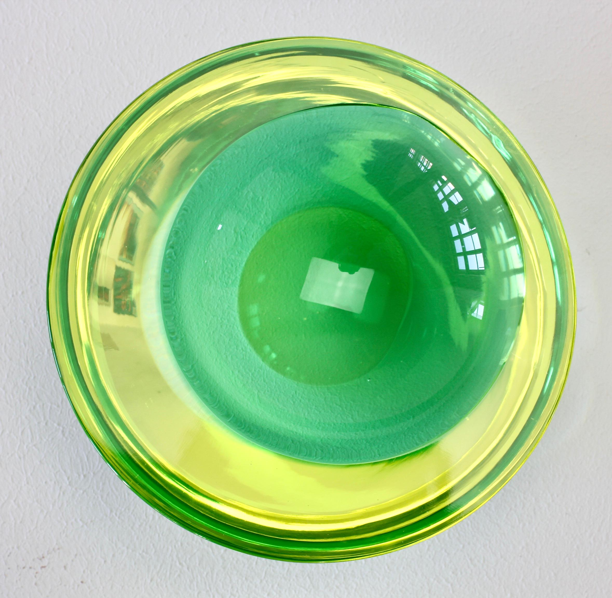 Green & Yellow Murano Sommerso Glass Bowl Antonio Da Ros for Cenedese Attributed For Sale 9