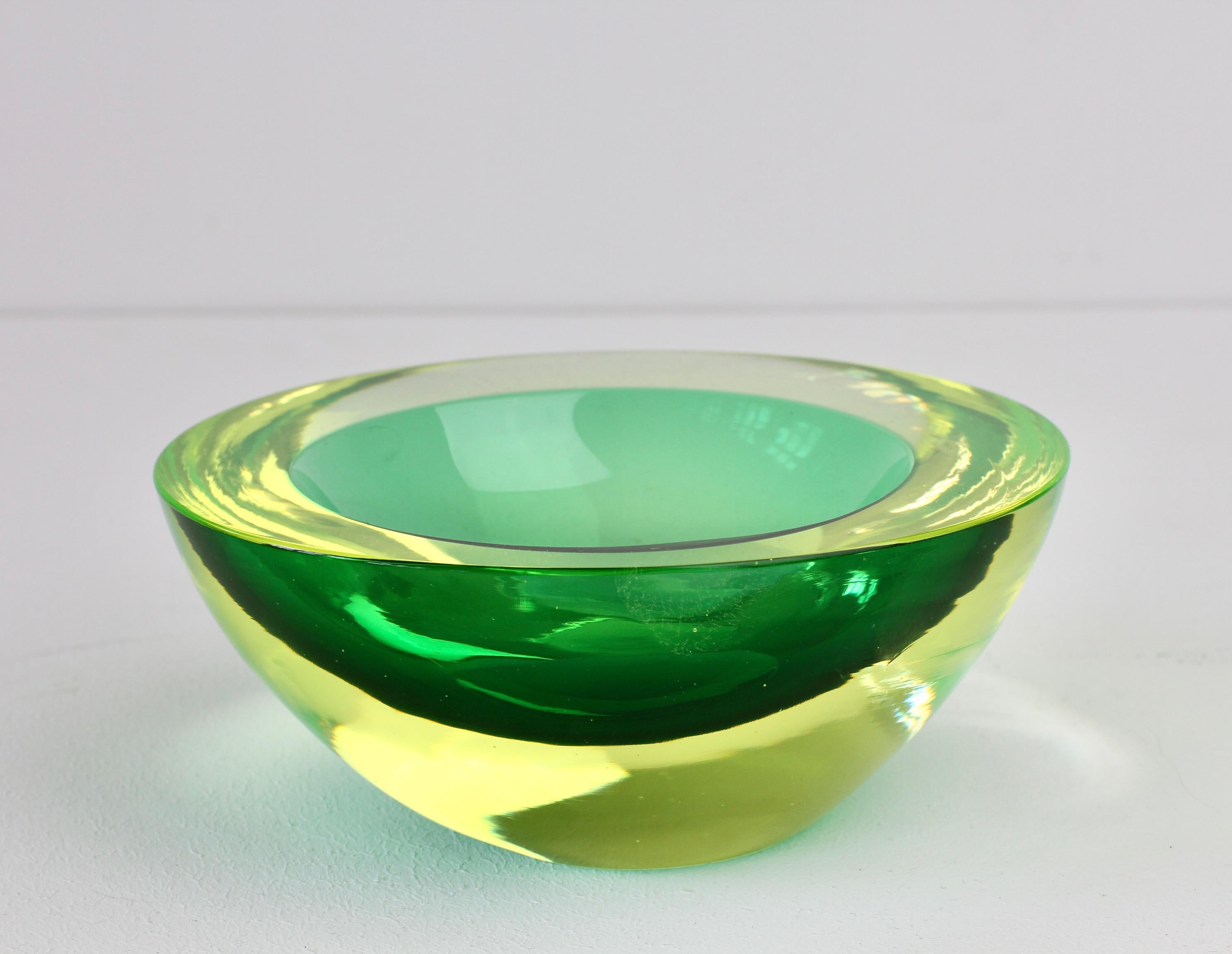 Blown Glass Green & Yellow Murano Sommerso Glass Bowl Antonio Da Ros for Cenedese Attributed For Sale