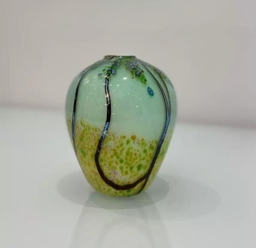 Mid-Century moderno Vaso Studio A in vetro d'epoca verde e giallo in vendita
