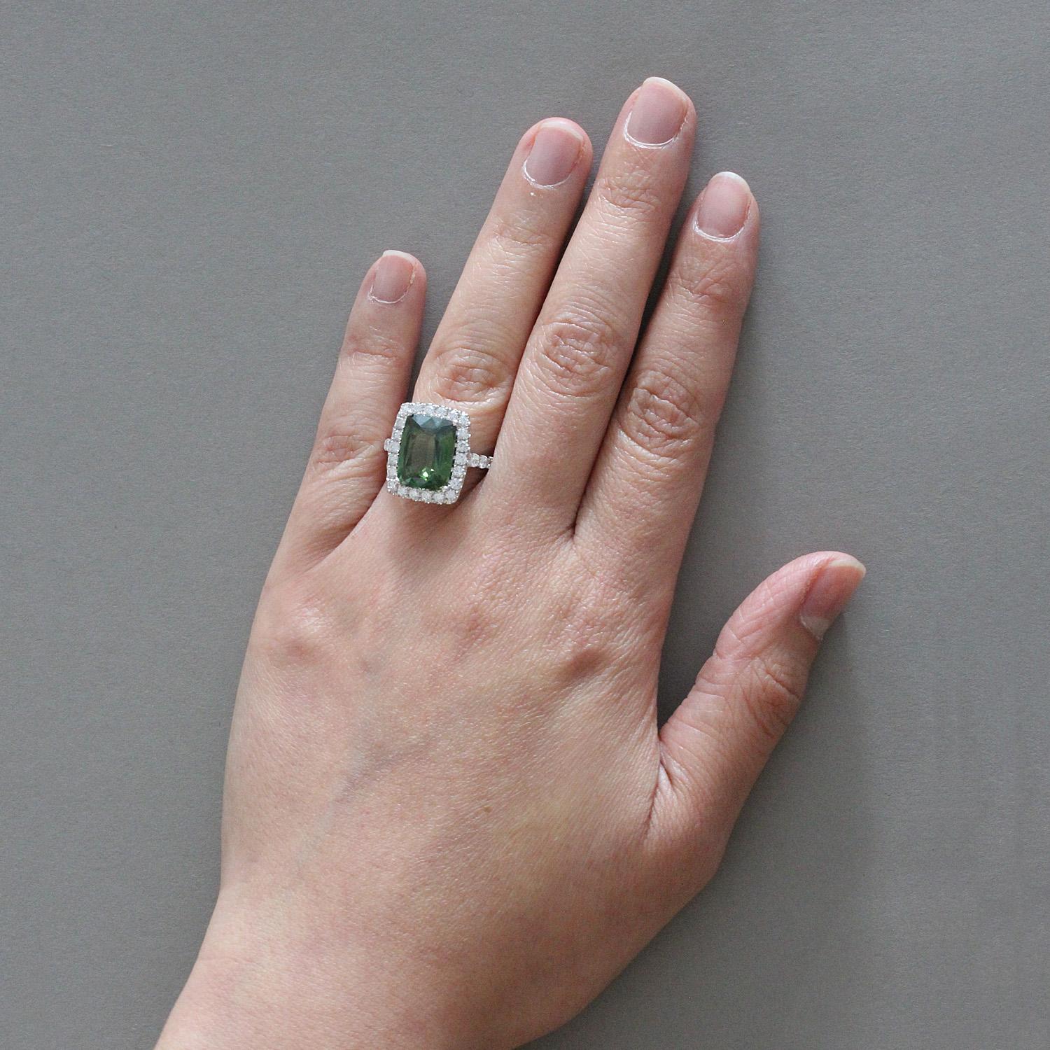Grüner grüner Zirkon-Diamant-Goldring im Angebot 2