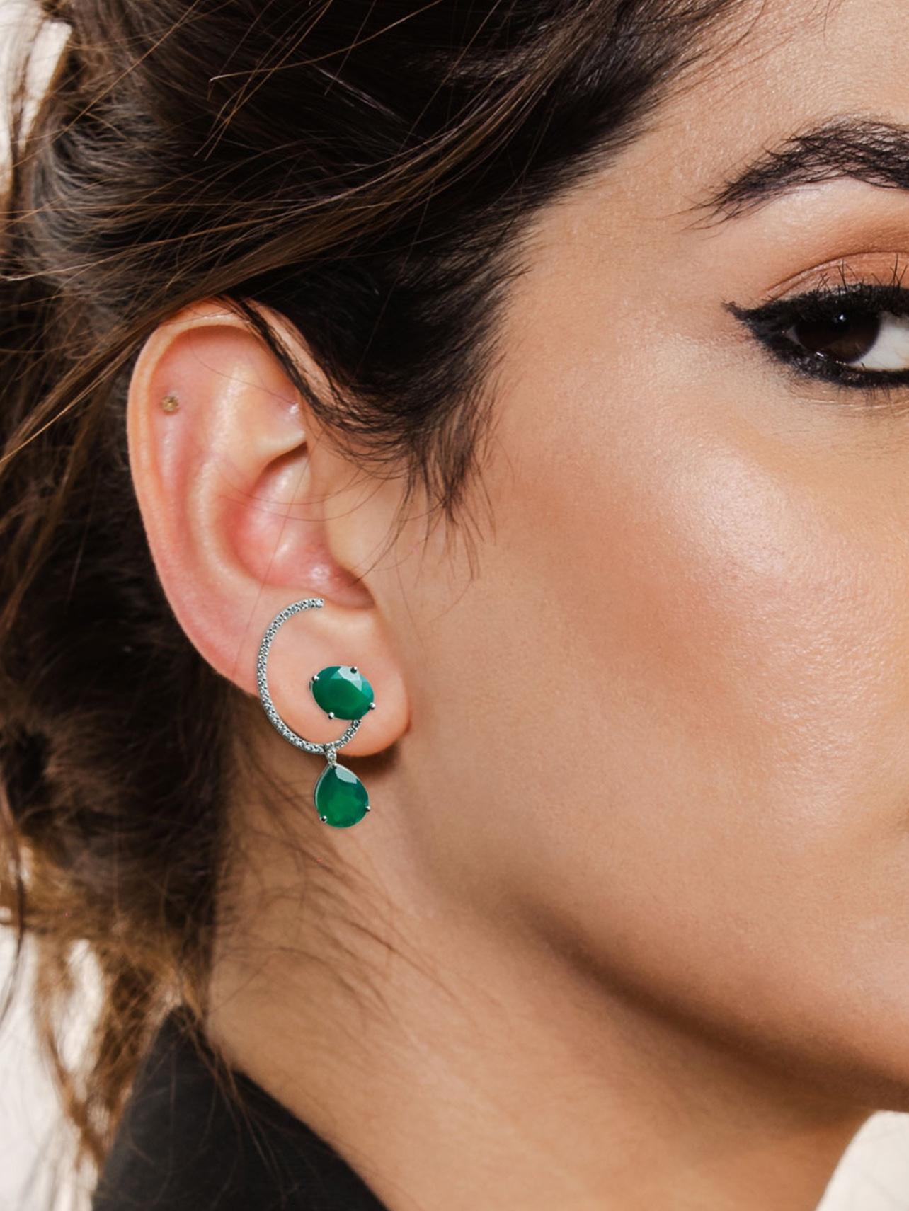 Mixed Cut Green Zircon Pushback Cuff Earrings in 925 Sterling Silver Gift for Mom Jewelry For Sale
