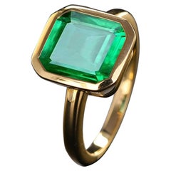 Green Zircon Ring  10 Karat Yellow Gold Plated