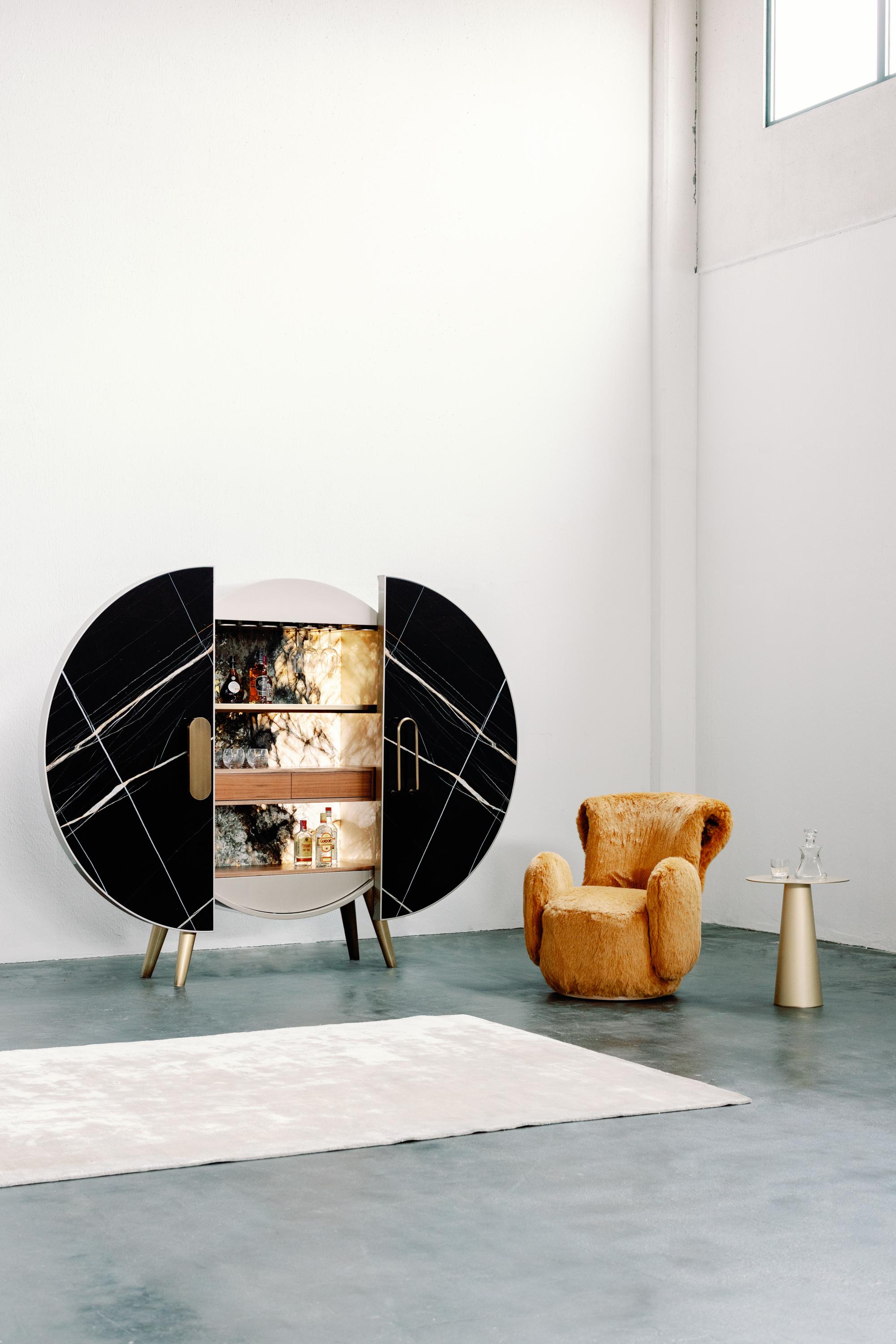 Fauteuil Grass, Collection Contemporary, Fabriqué à la main au Portugal - Europe par Greenapple.

Le fauteuil Grass tire sa forme de la goutte de rosée sur l'herbe, propre à la Nature, et promet un havre de paix pour les matins nuageux. L'artisanat
