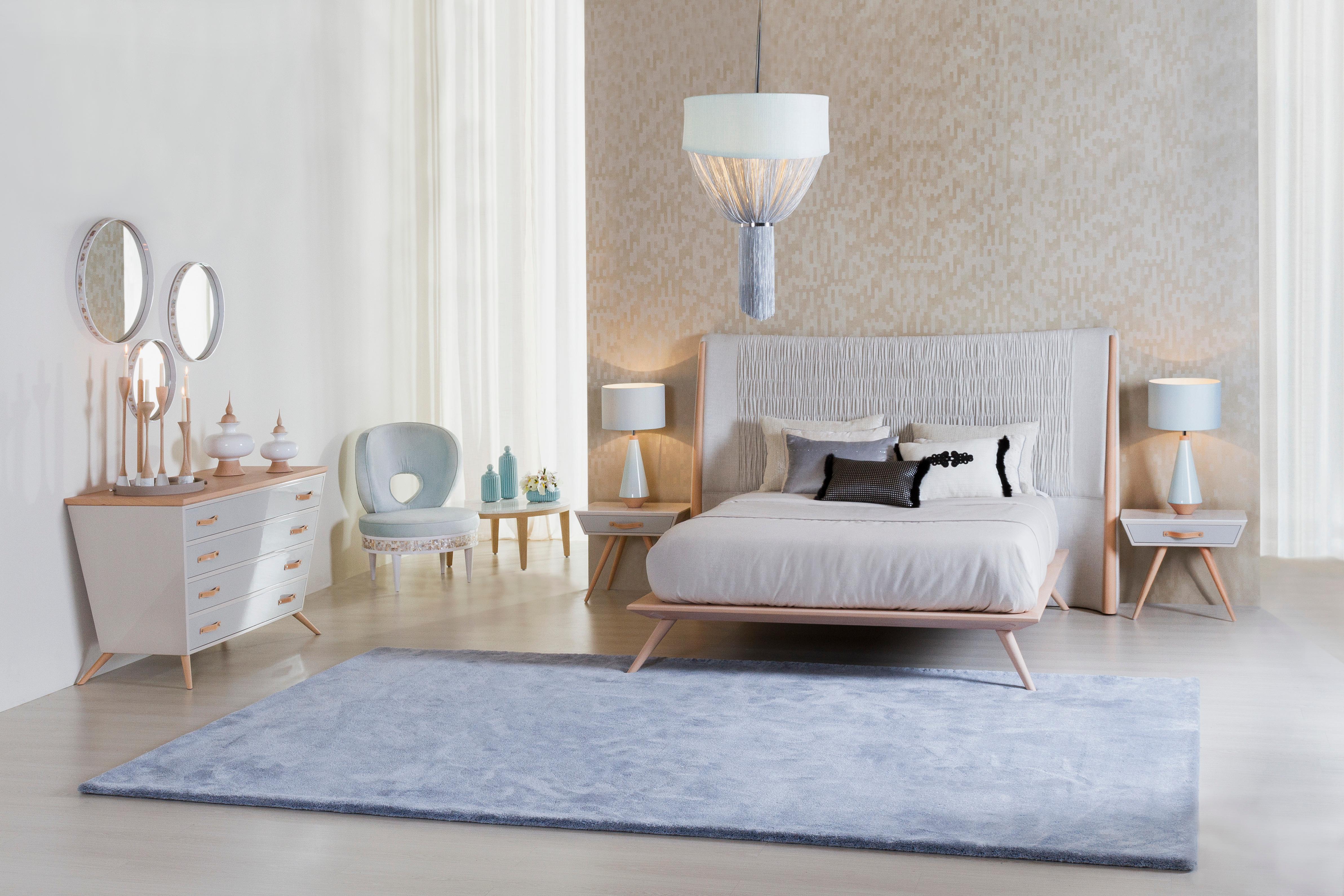 Dandelion double bed, Modern Collection, Handcrafted in Portugal - Europe by GF Modern.

Dandelion is an elegant bed with an headboard upholstered in beige cotton-linen blend fabric. It was designed to combine modern comfort with elegant details.
