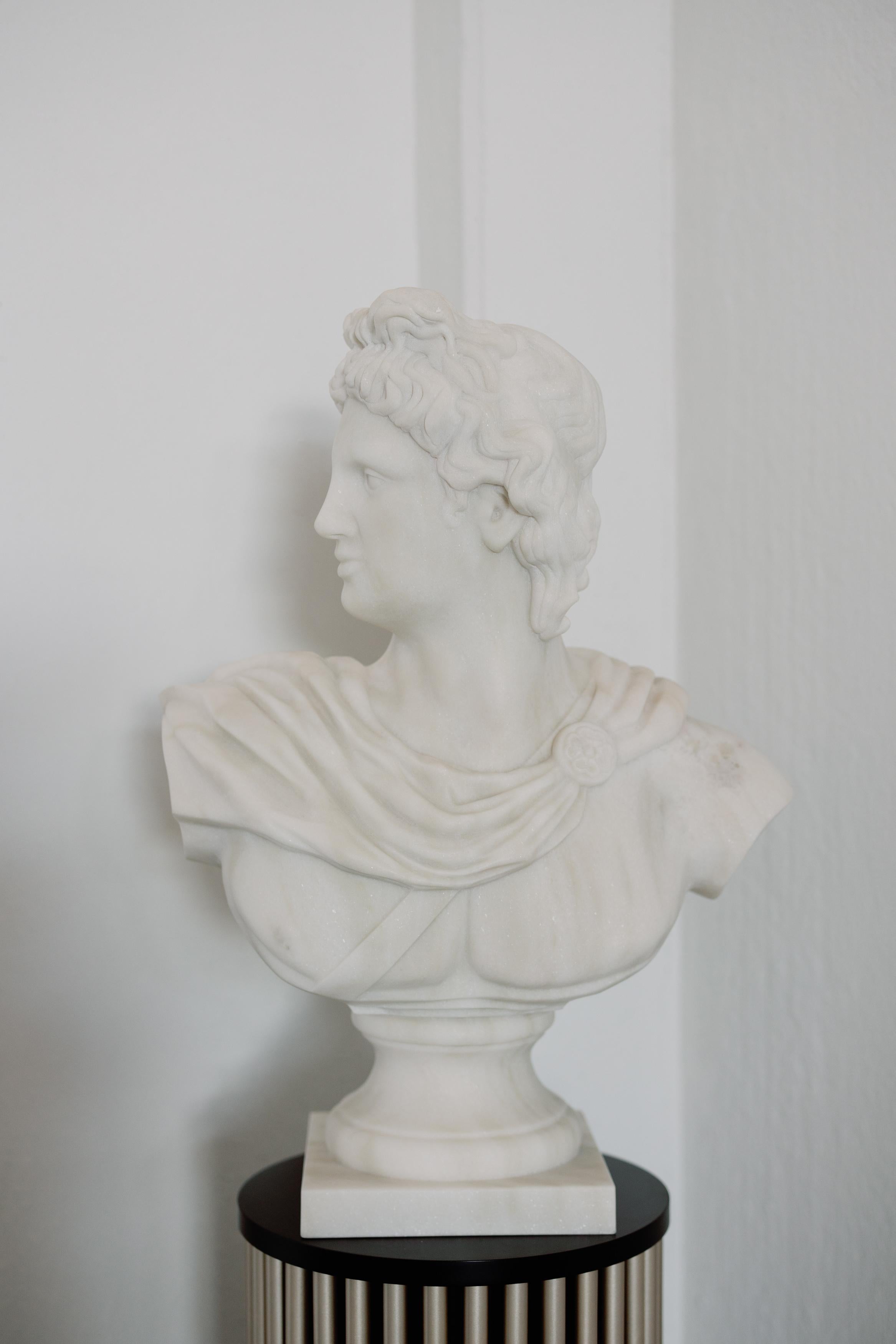 Modern Apolo Bust Sculpture Piece Calacatta Marble, Handmade Portugal Greenapple For Sale 4