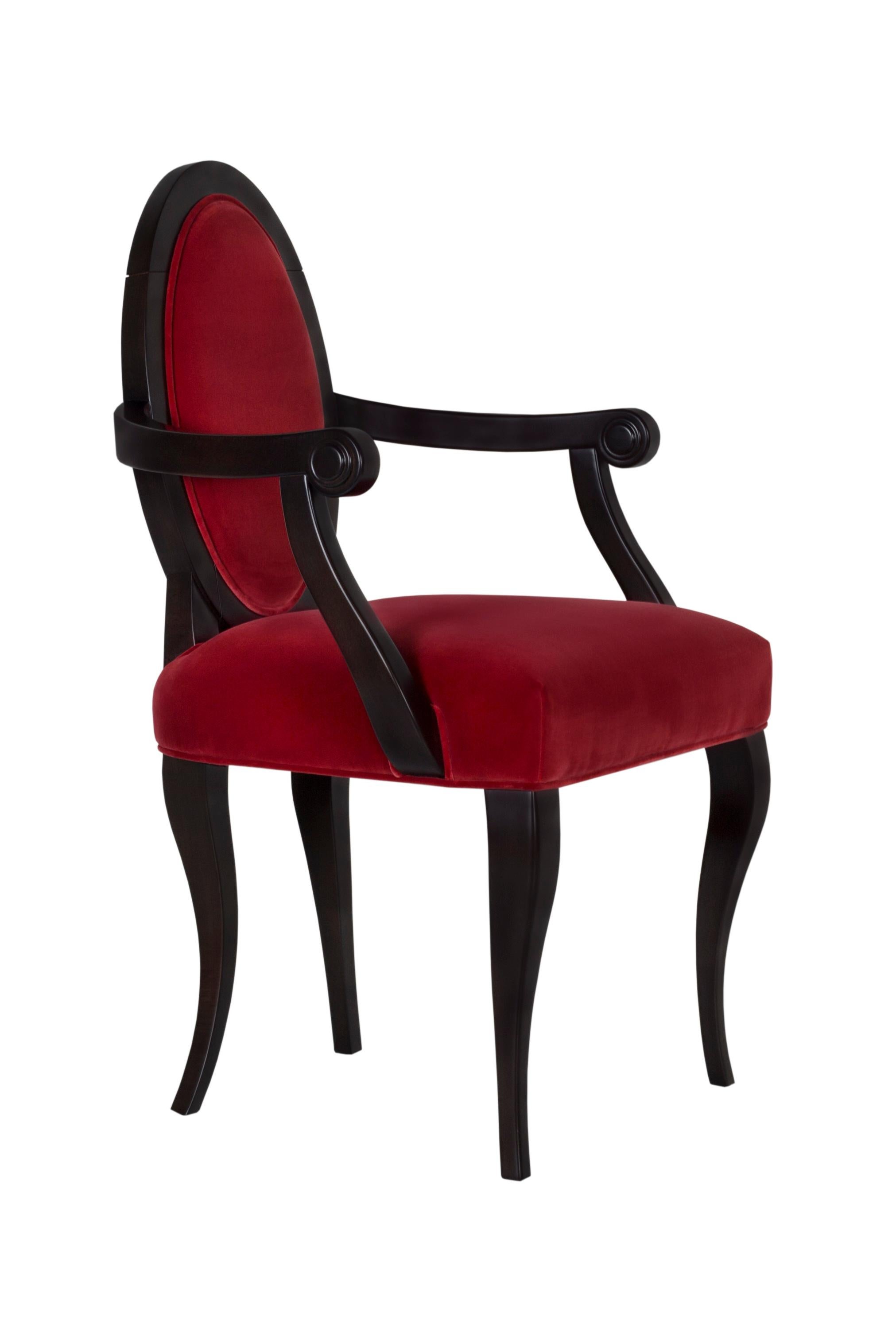 Néoclassique Chaises de salle à manger Ellipse tapissées velours rouge faites à la main Portugal Greenapple en vente