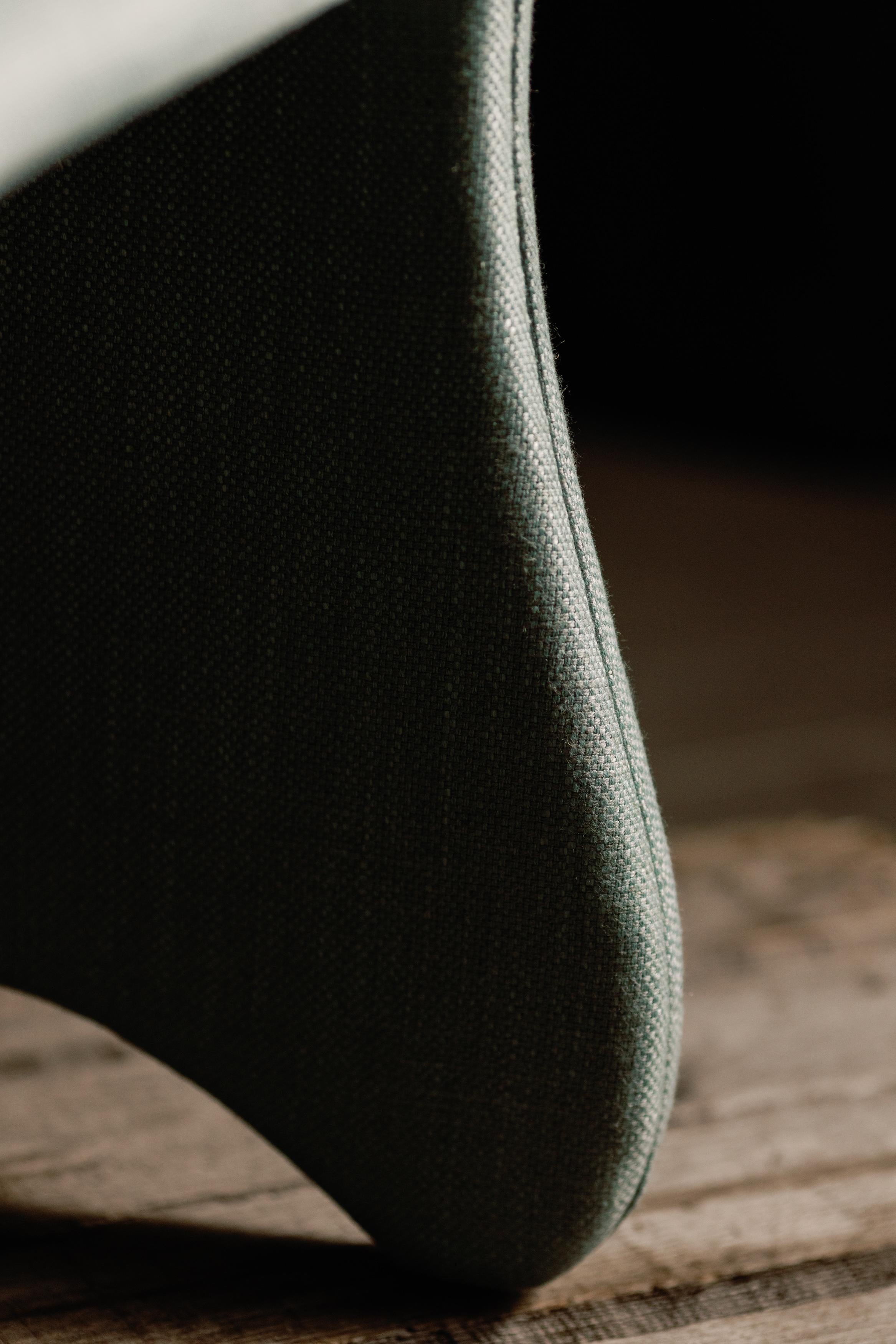 XXIe siècle et contemporain Chaises de bureau modernes et intemporelles, en coton et lin, faites à la main au Portugal par Greenapple en vente