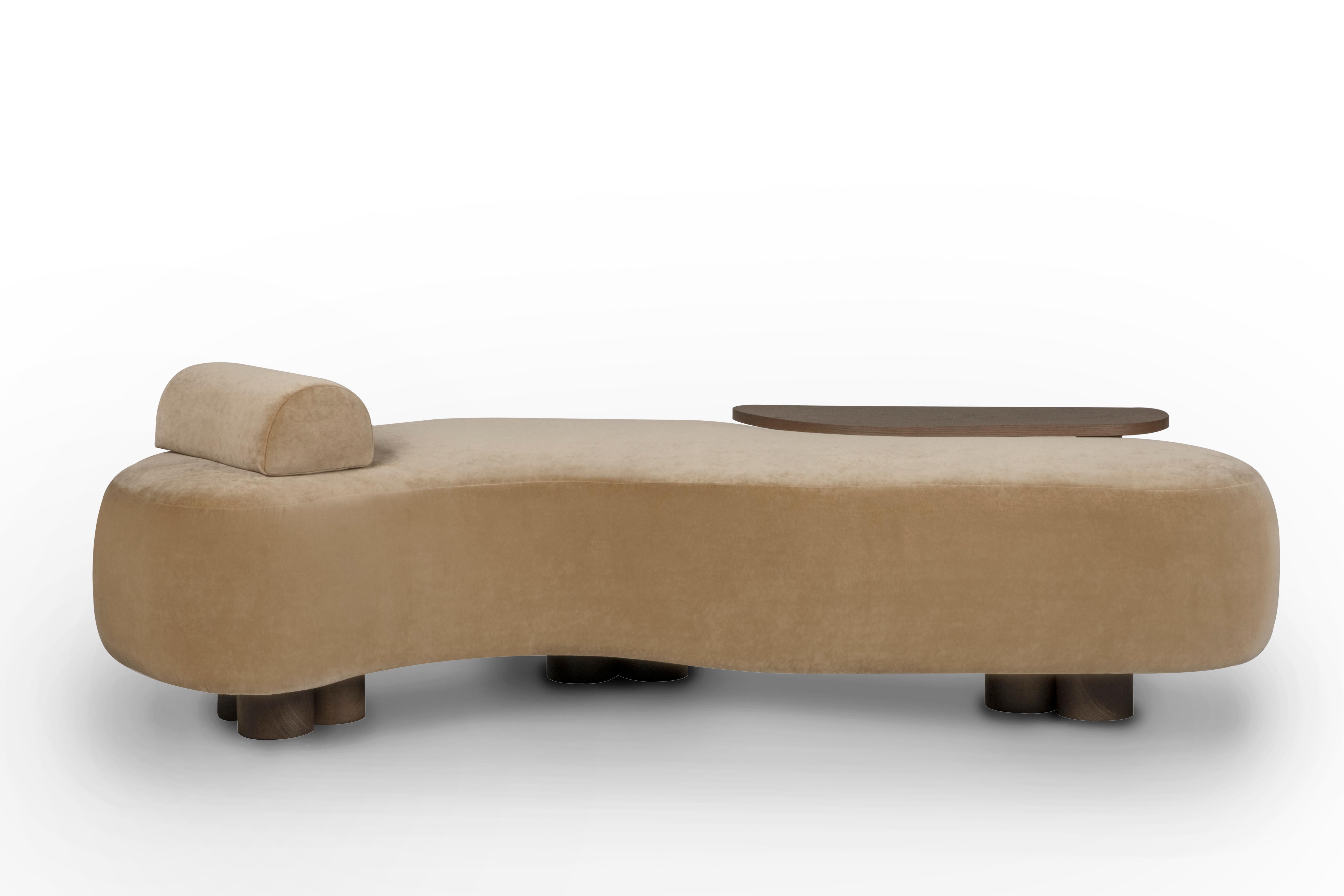 Minho Chaise Longue, Contemporary Collection, Handcrafted in Portugal - Europe by Greenapple.

Designed by Rute Martins for the Contemporary Collection, the Minho chaise lounge with a wooden side table is a modern interpretation of the traditional