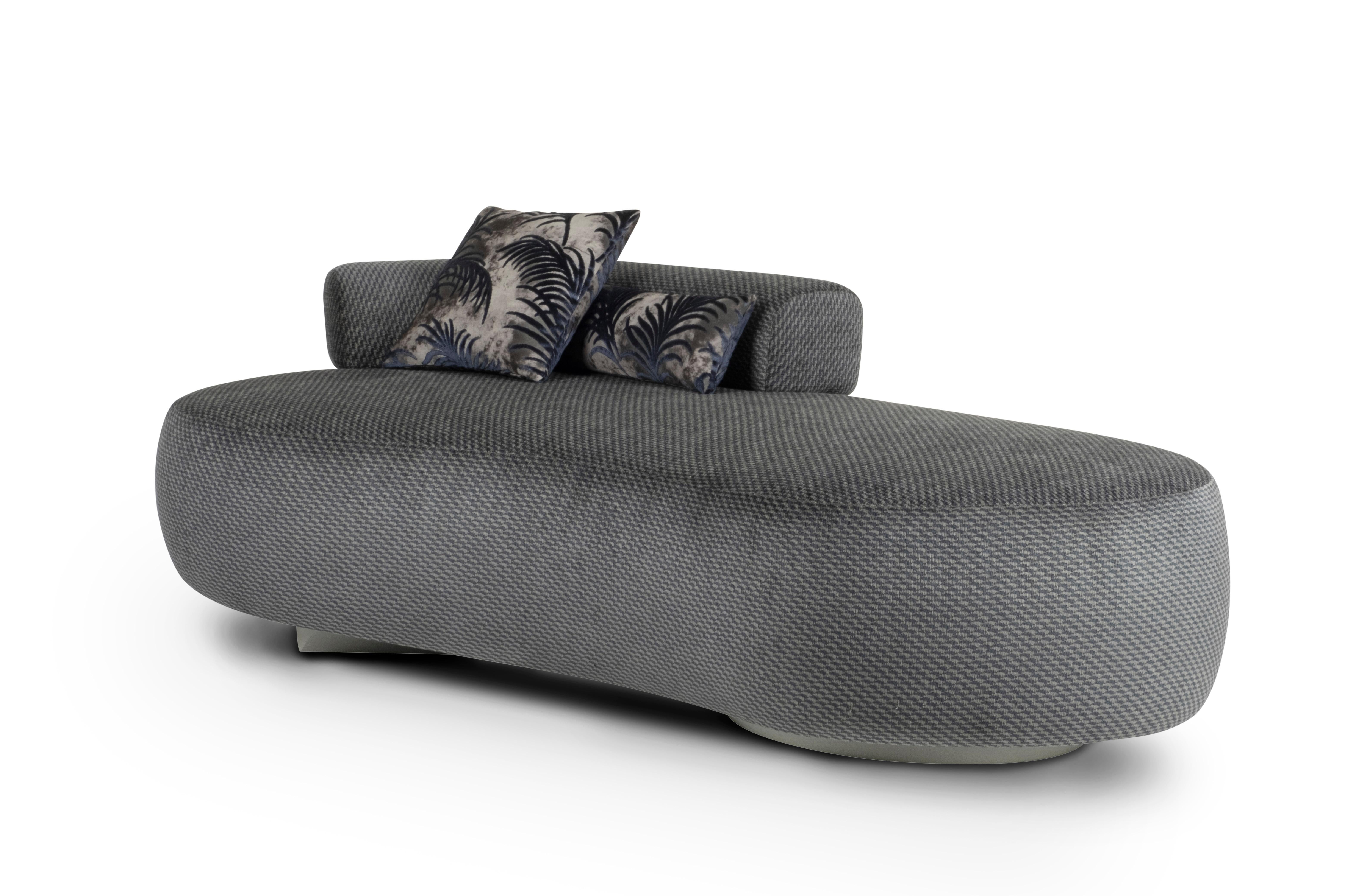 Twins Chaise Lounge, Contemporary Collection, Handcrafted in Portugal - Europe by Greenapple.

Designed by Rute Martins for the Contemporary Collection, the Twins chaise lounge and curved sofa share the same genes, yet each possesses a distinct