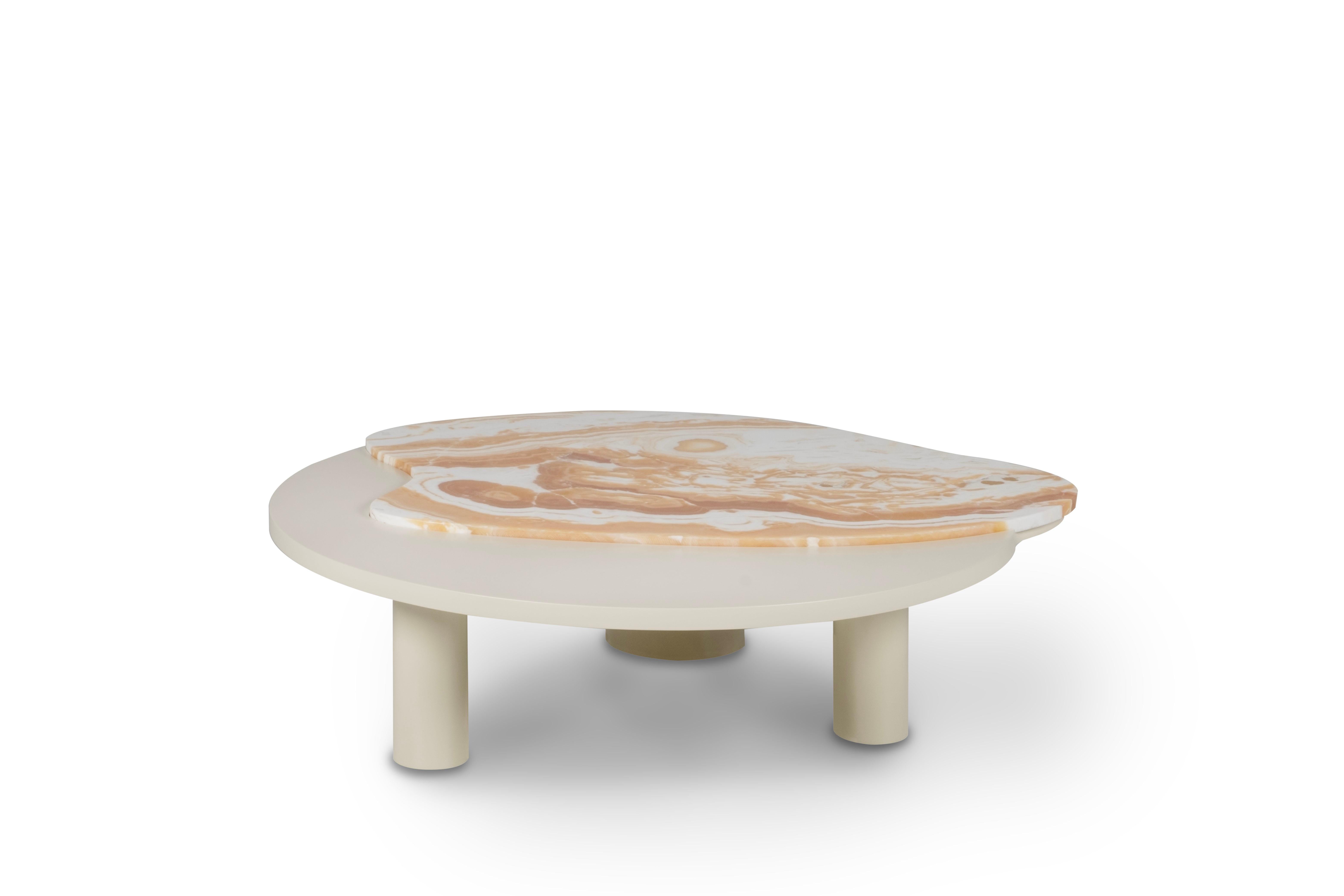 Moderne Table basse Bordeira moderne et organique, en onyx, fabriquée à la main au Portugal par Greenapple   en vente