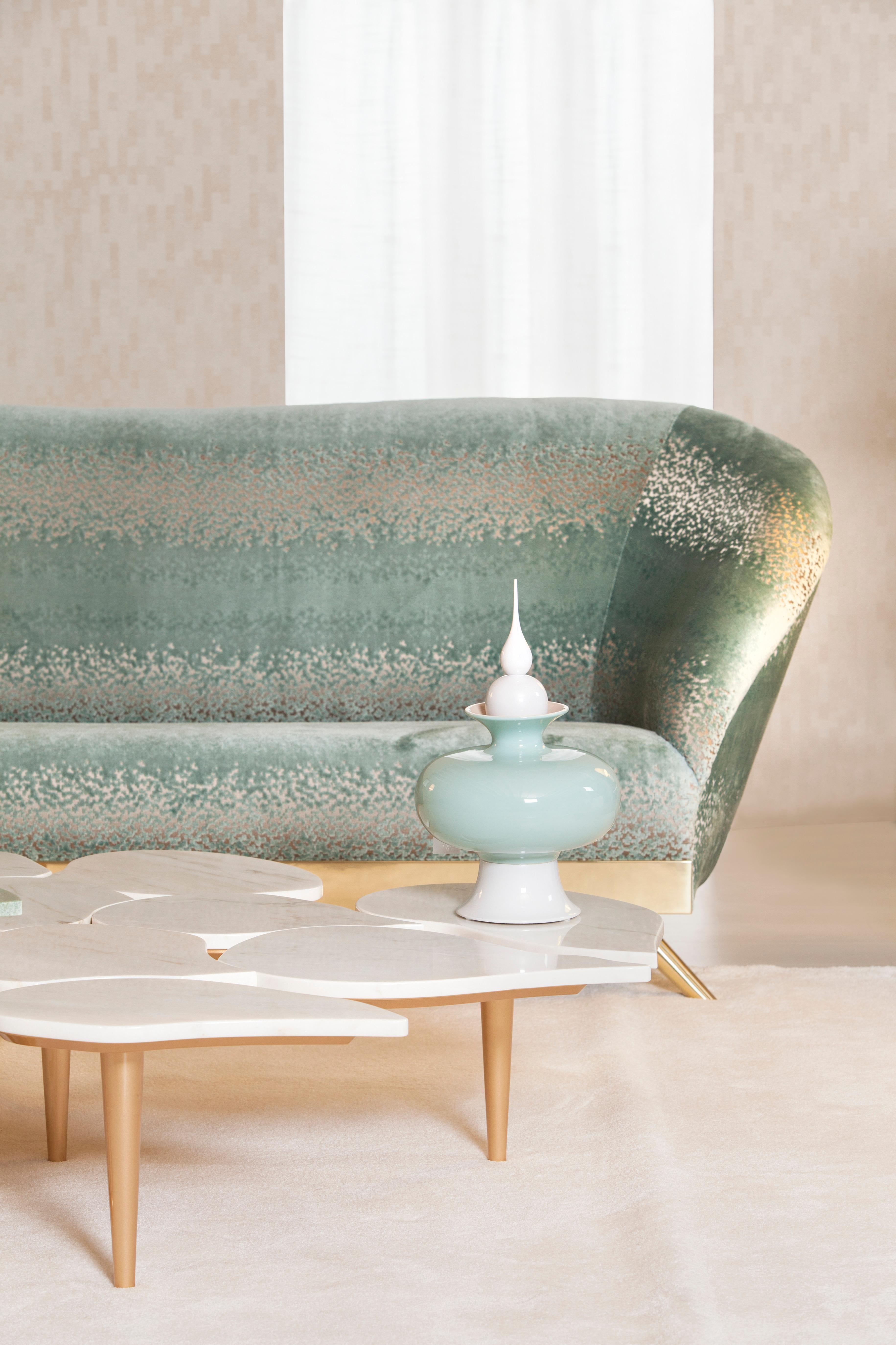 Moderner Mid-Century Modern Infinity Couchtisch aus Calacatta-Marmor, handgefertigt von Greenapple im Angebot 7