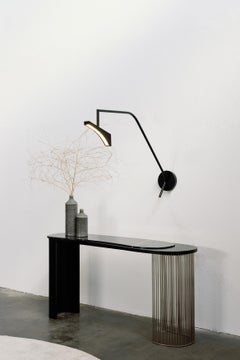 Tavolo Consolle Art Deco Castelo, Sahara Noir, Inox, Fatto a mano da Greenapple