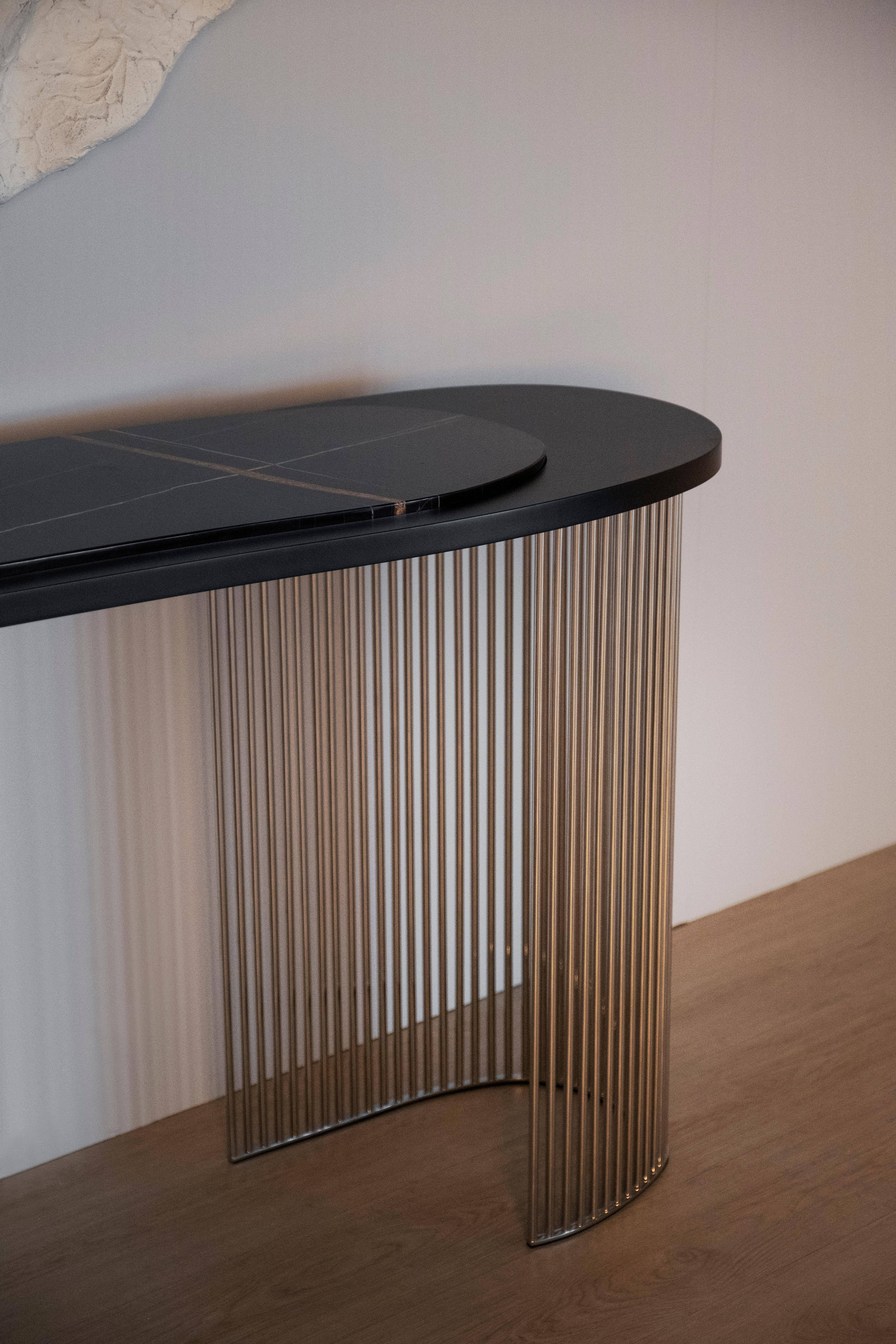 Console Castelo Sahara Noir, en acier inoxydable, fabriquée à la main par Greenapple en vente 4