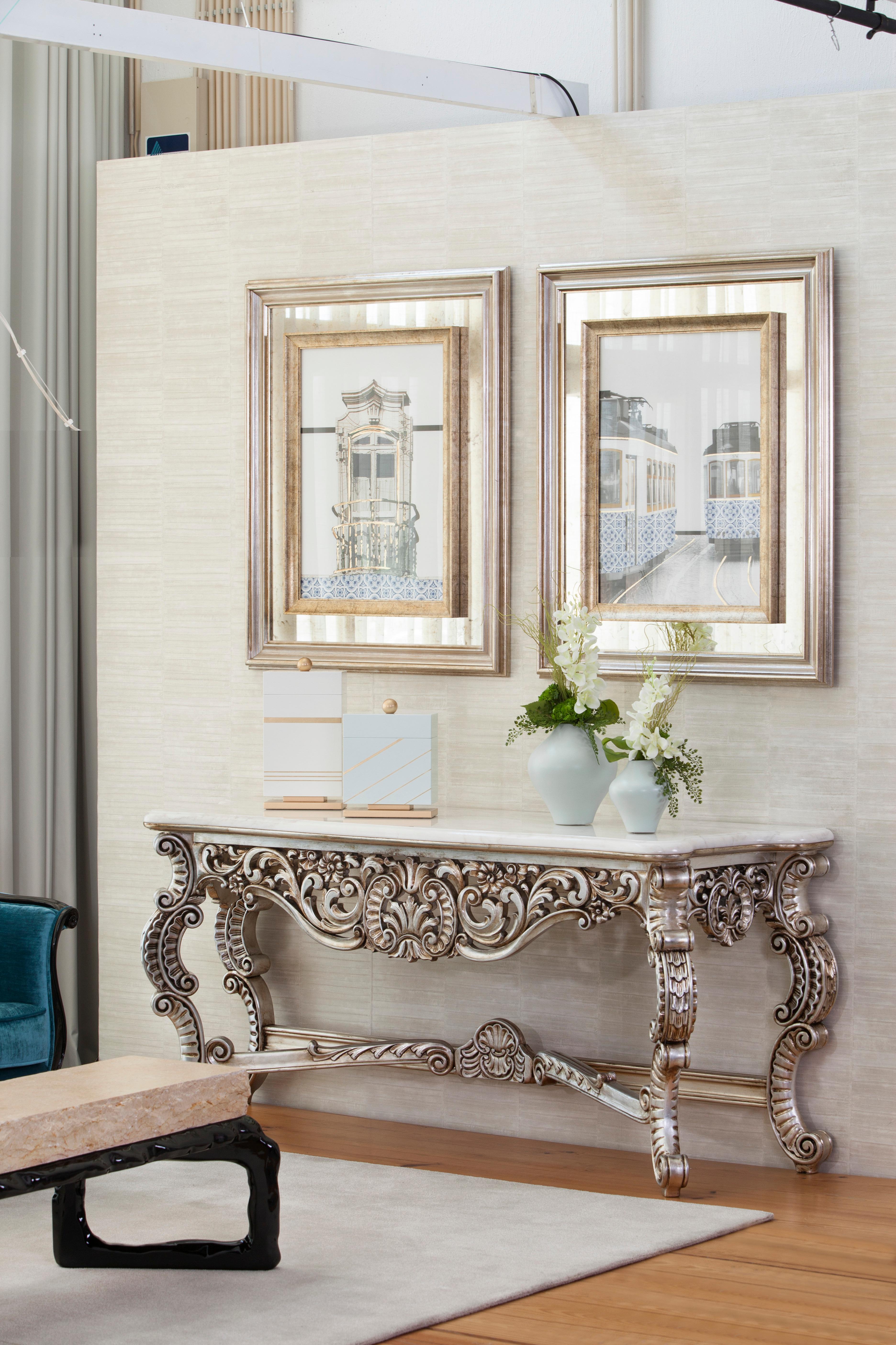 Parma console, Neoclassical collection, handcrafted in Portugal - Europe by GF Modern.

A French Neoclassical style console table, Parma is handcarved in linden wood.

An exclusive and sumptuous console table that catches the eye of anyone who