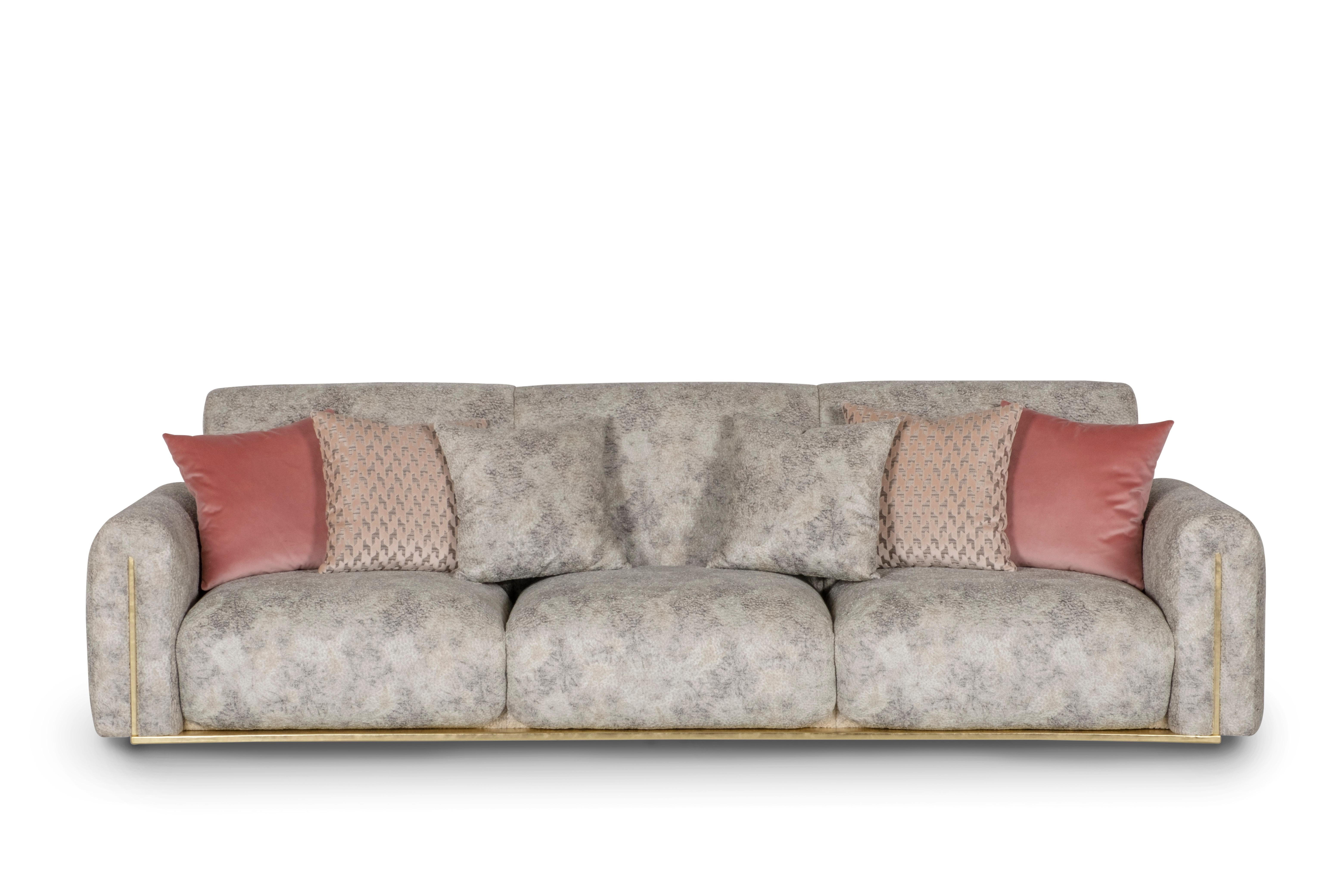 Beijinho 4-seat sofa, Contemporary Collection, Handcrafted in Portugal - Europe by Greenapple.

The Beijinho leather sofa seamlessly combines the soft texture of high-quality leather and enveloping, tufted comfort, creating a sensory experience
