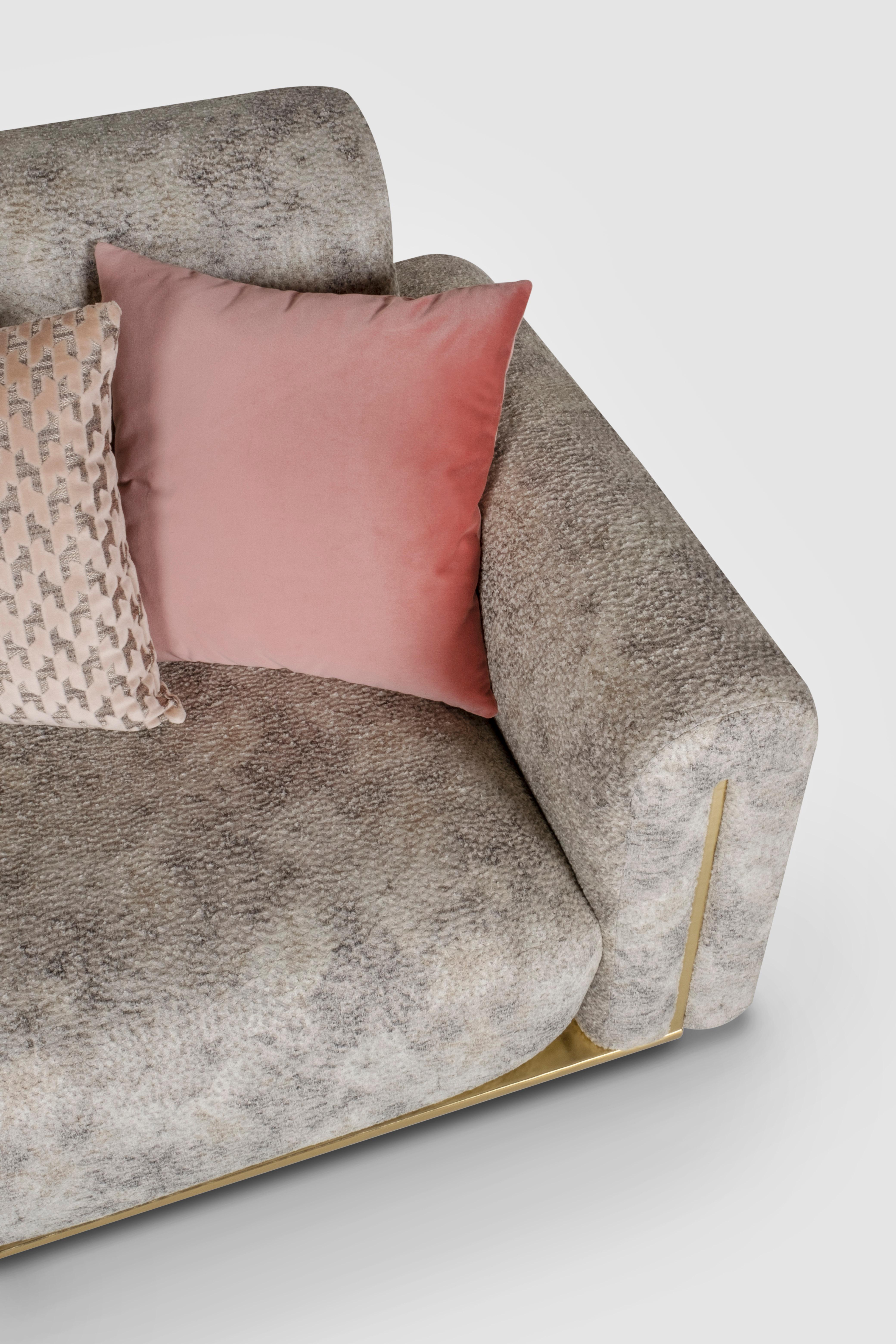 Modern Beijinho Sofa, Beige Velvet Leather, Handmade in Portugal by Greenapple In New Condition For Sale In Lisboa, PT