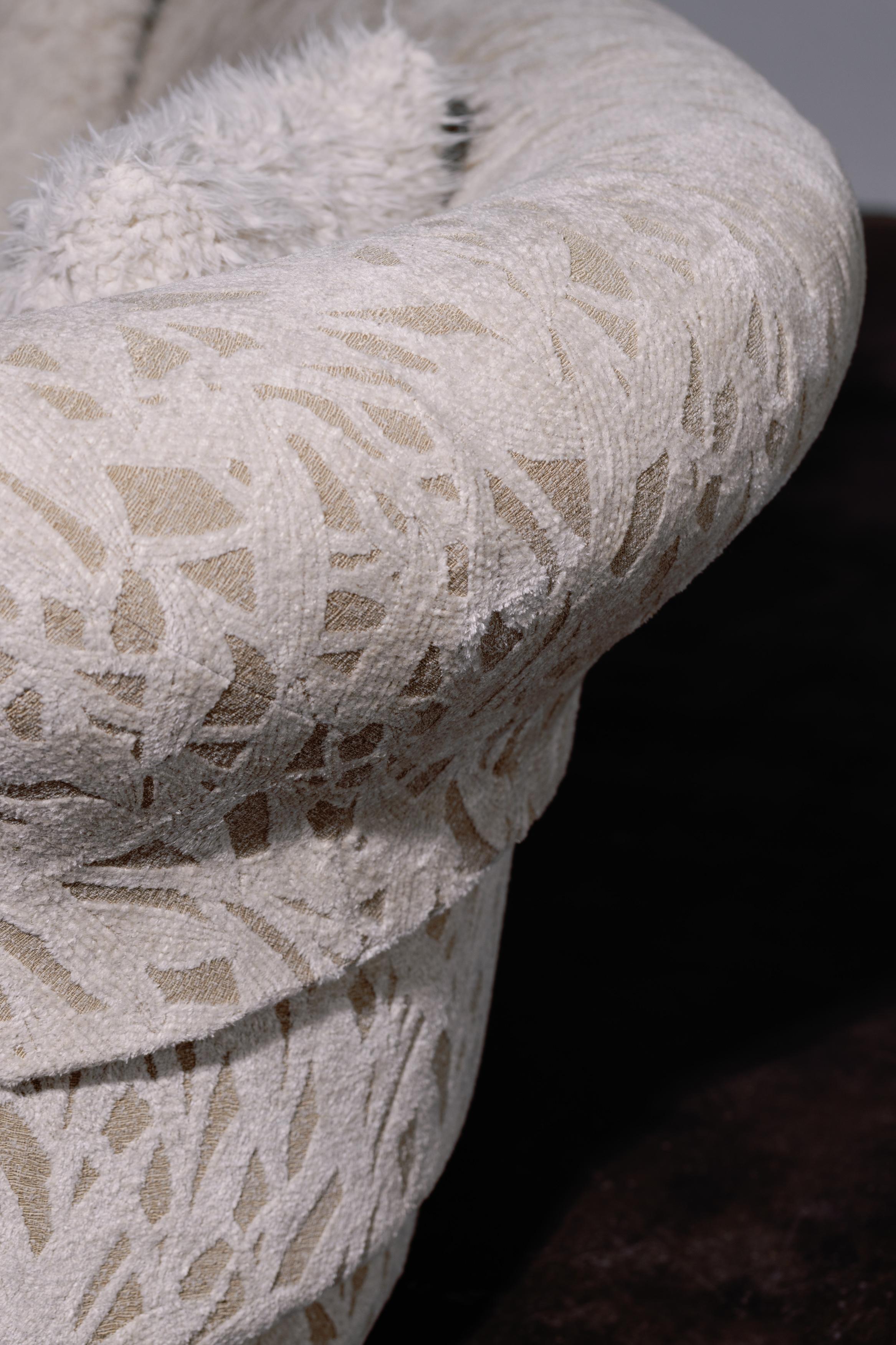 Canapé moderne incurvé en forme de gazon, tissu Nobilis, fabriqué à la main au Portugal par Greenapple en vente 1