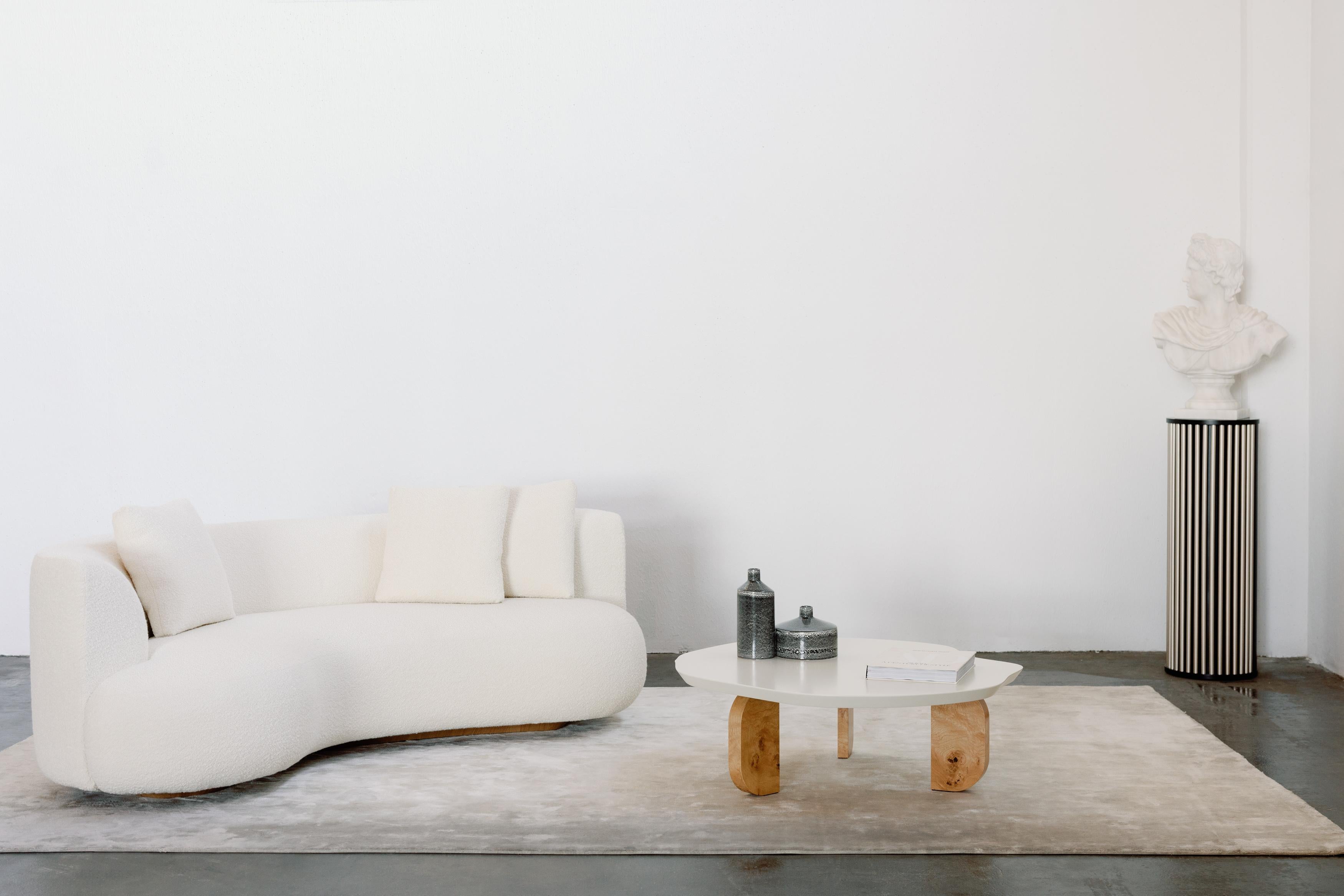 Organic Modern Twins Curved Sofa, Weißer Bouclé, Handgefertigt Portugal von Greenapple (Portugiesisch) im Angebot