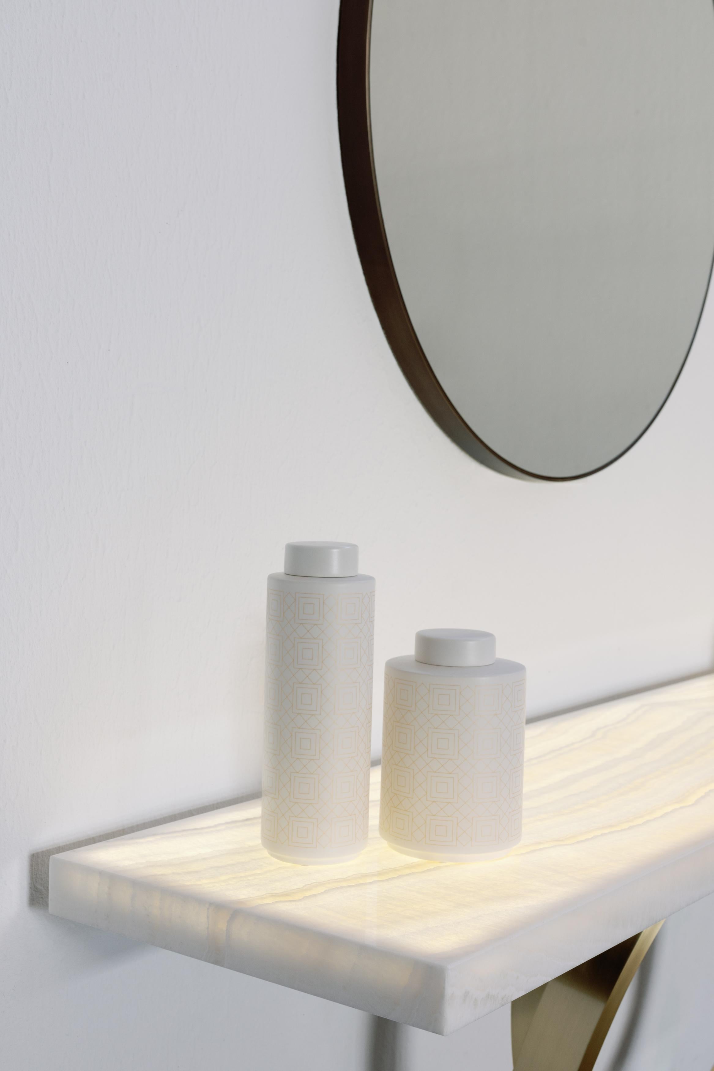 The Moderns Modernity Miroir mural Avelar Laiton noir Fait main par Greenapple en vente 3