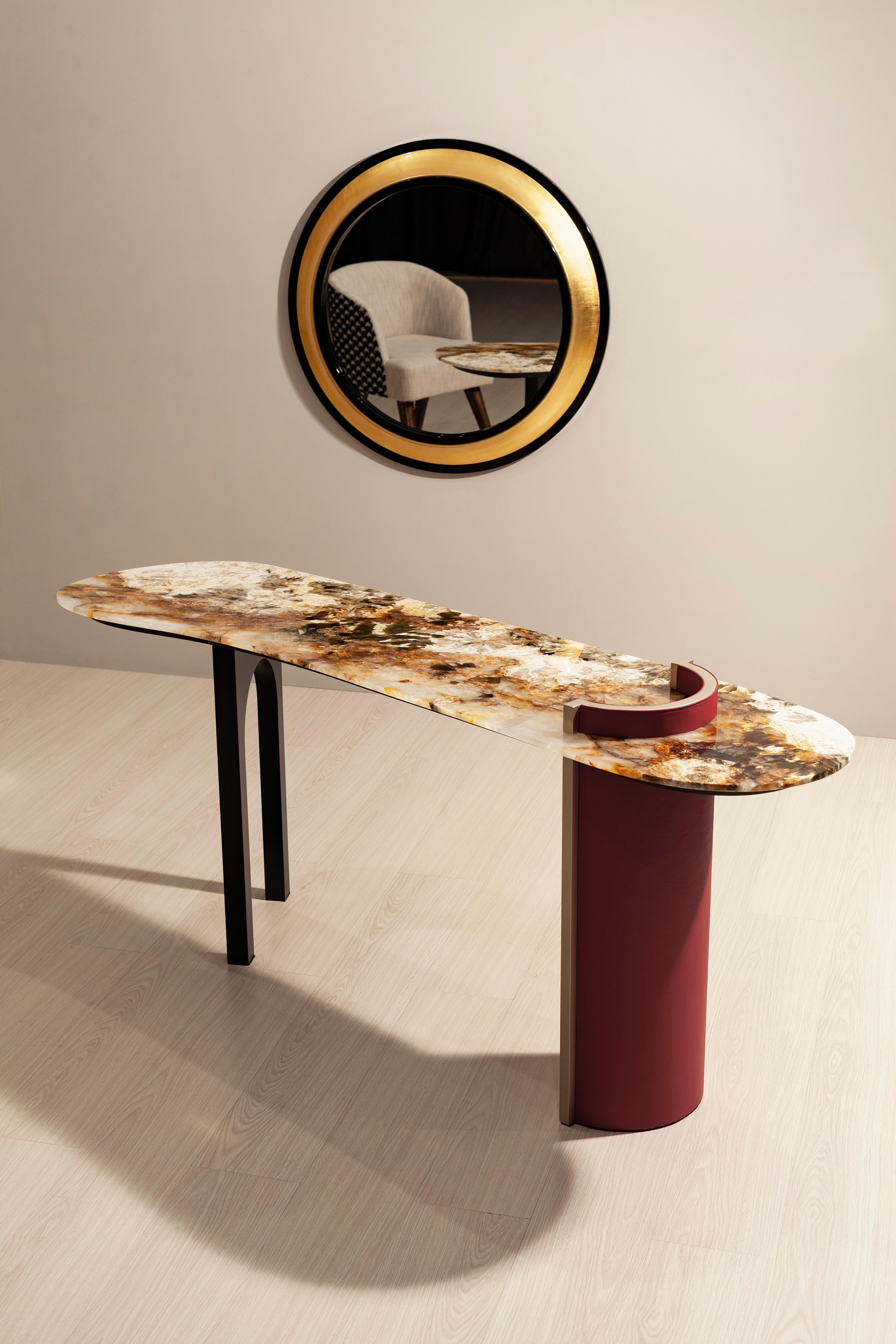 Doré Petit miroir mural moderne Grifo à feuilles d'or, fabriqué à la main au Portugal par Greenapple en vente