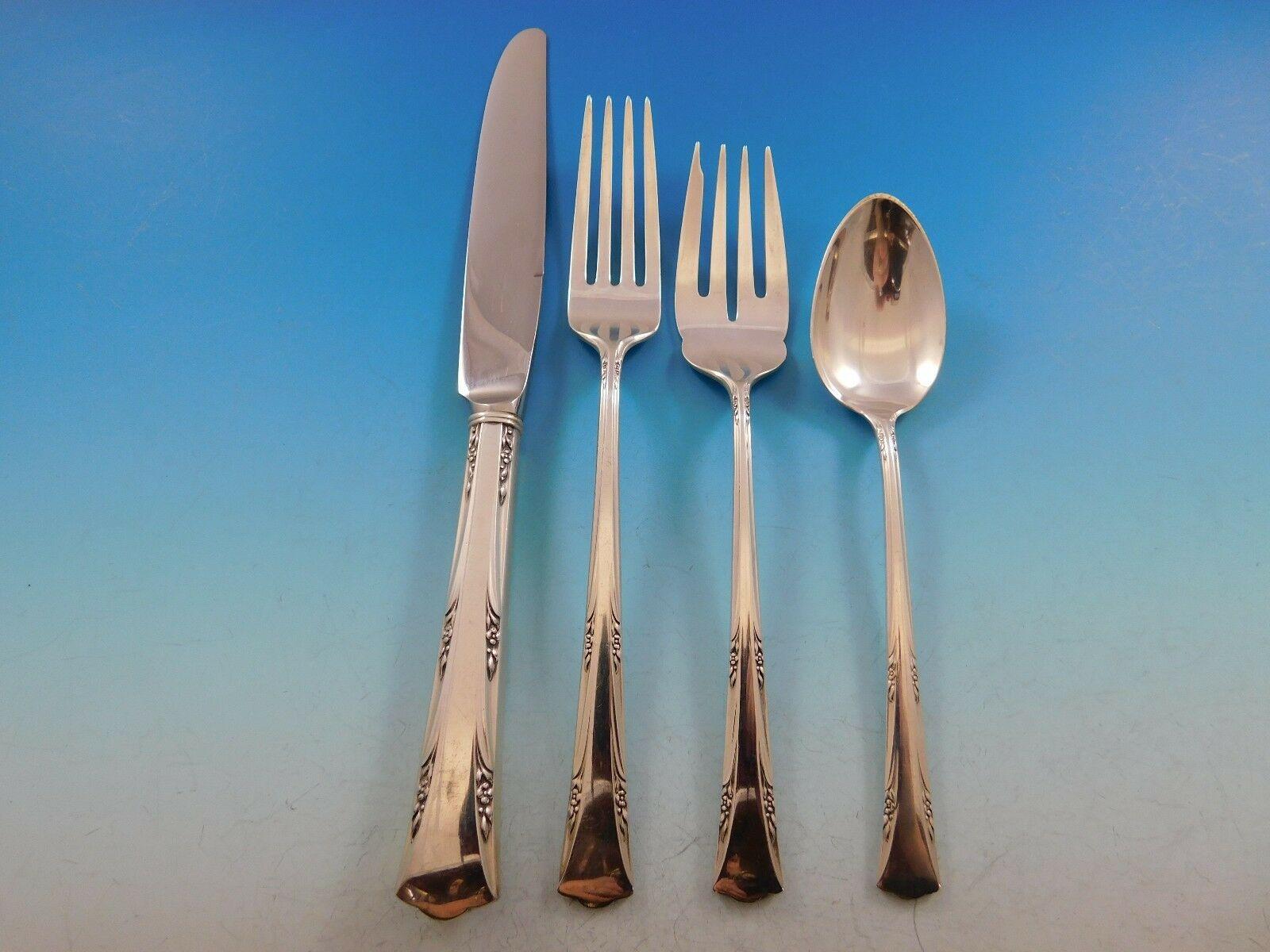 Greenbrier by Gorham Sterling Silver Flatware Set for 12 Service 124 Pieces In Excellent Condition For Sale In Big Bend, WI