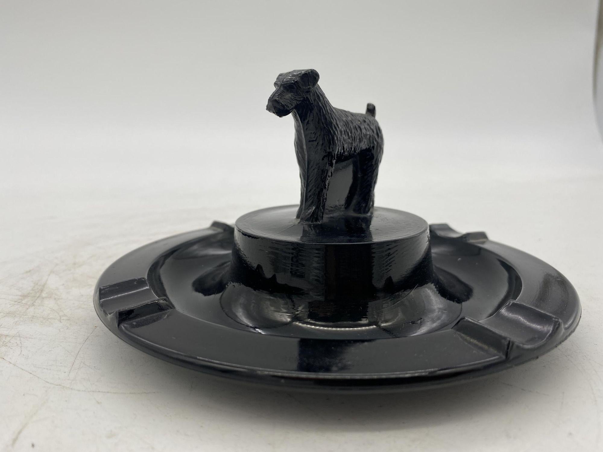 Greenburg Black Art Deco Black Glass Terrier Ashtray In Excellent Condition For Sale In Van Nuys, CA