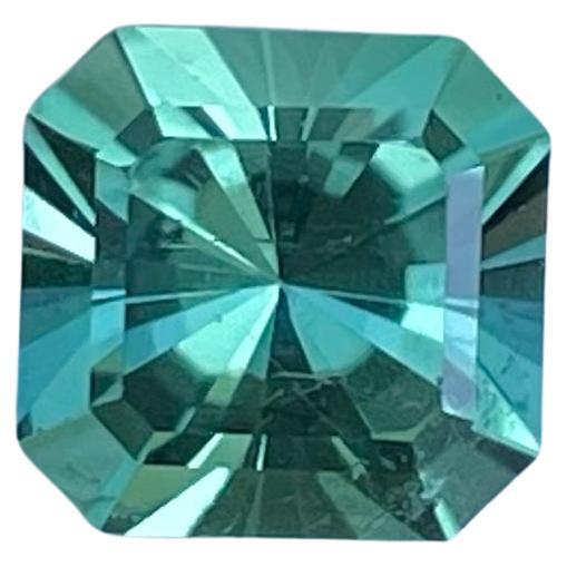 Tourmaline bleu verdâtre taille fantaisie de 1,65 carat, pierre tourmaline pour bijoux 