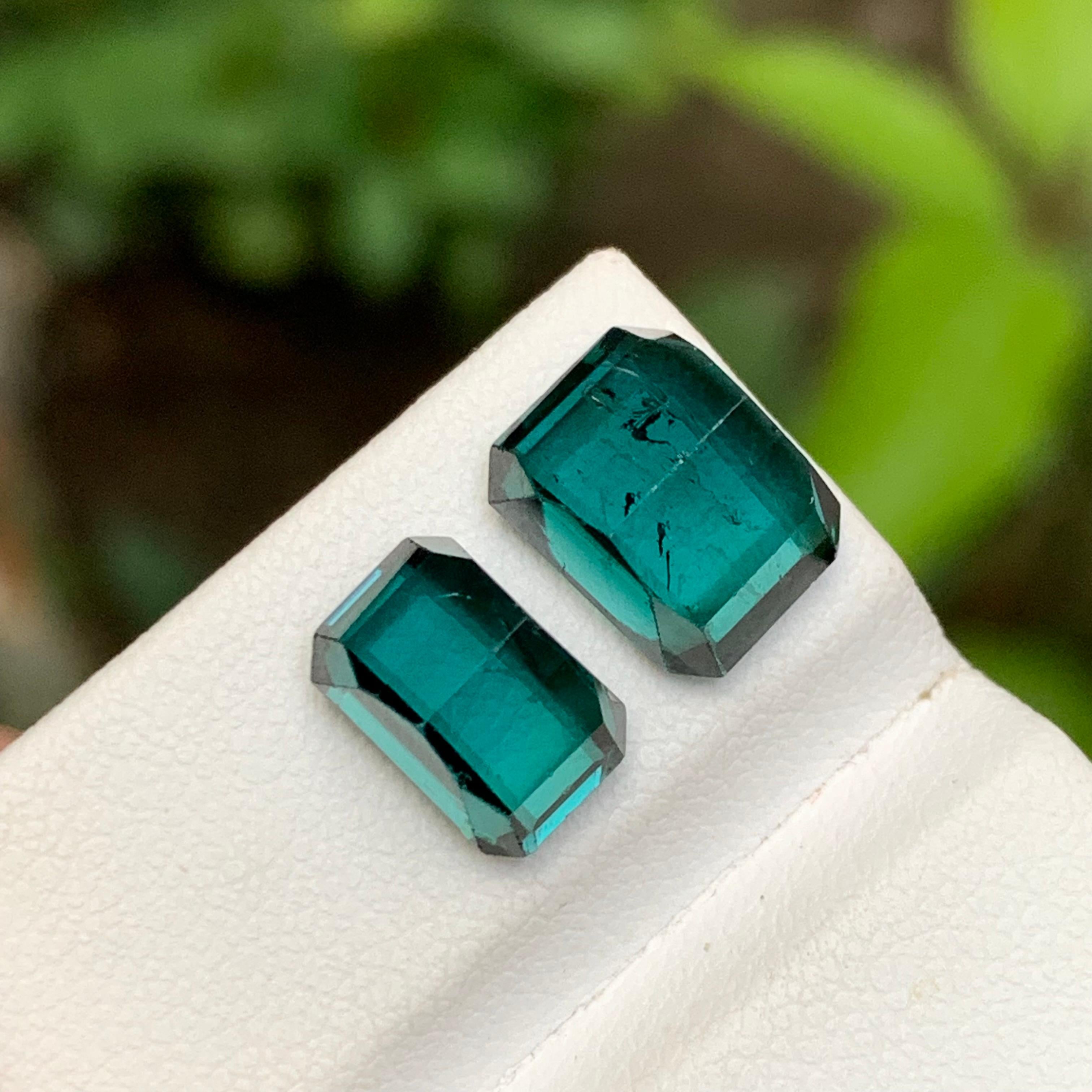 Greenish Hue Blue Natural Tourmaline Gemstones 8.75 Ct Emerald Cut  Ring, Jewel In New Condition For Sale In Peshawar, PK