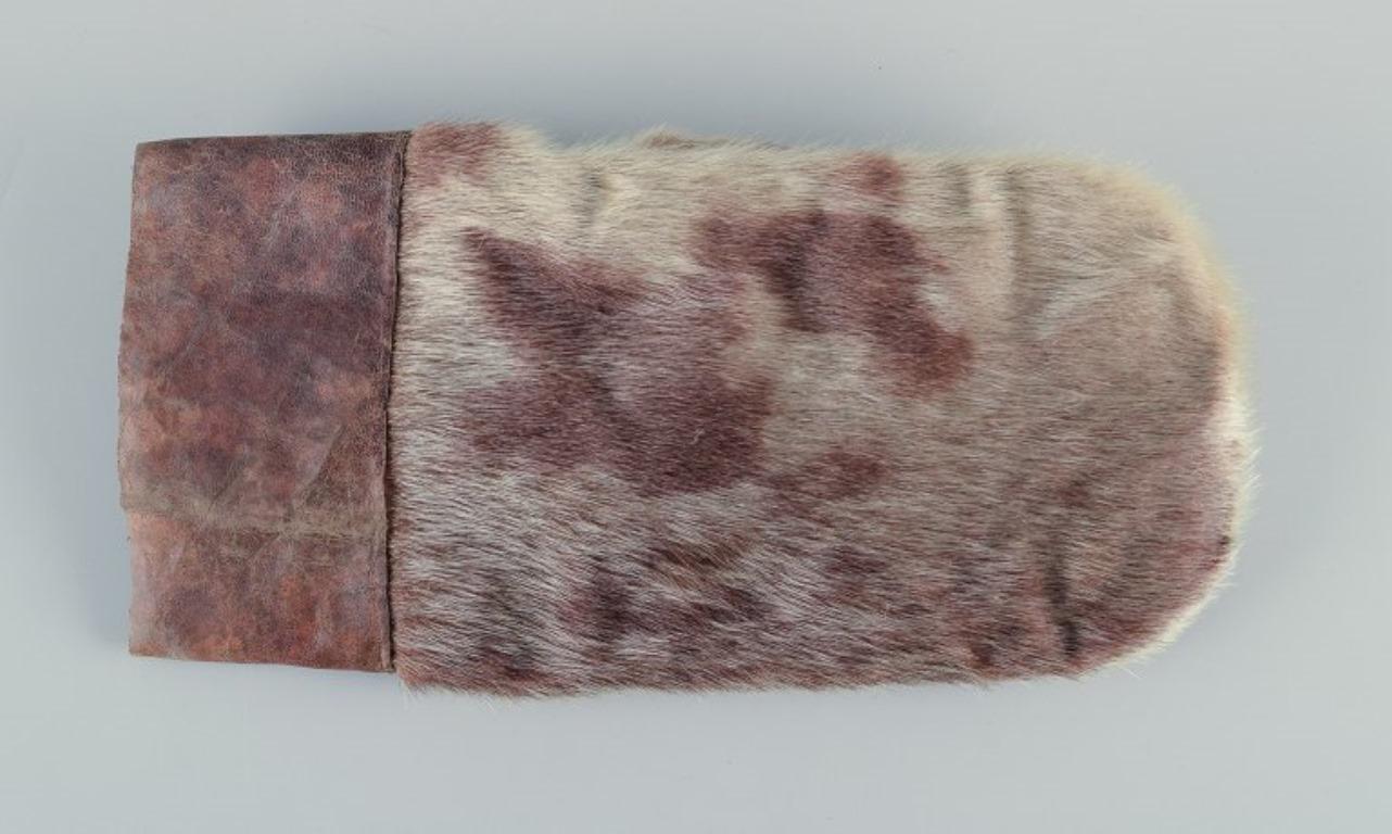 Greenlandica, a pair of mittens in fur. Greenlandica craftsmanship. Hand-sewn. For Sale 1
