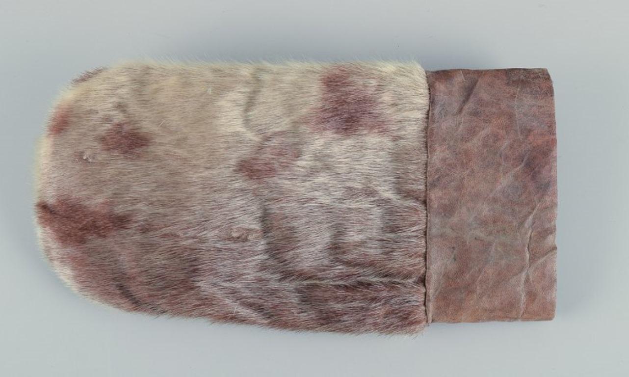 Greenlandica, a pair of mittens in fur. Greenlandica craftsmanship. Hand-sewn. For Sale 2