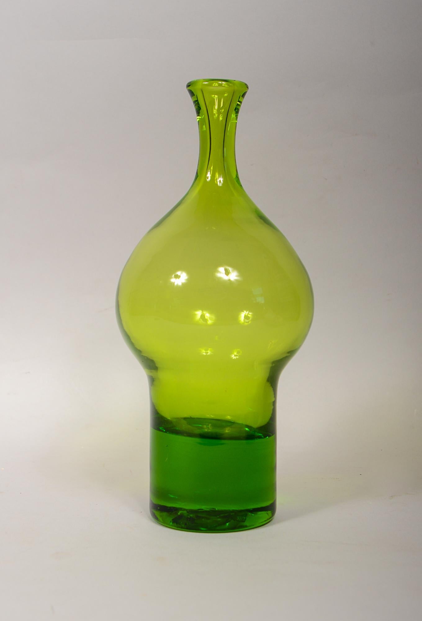 American Greenwich Flint Craft Bottle by Tom Connally For Sale