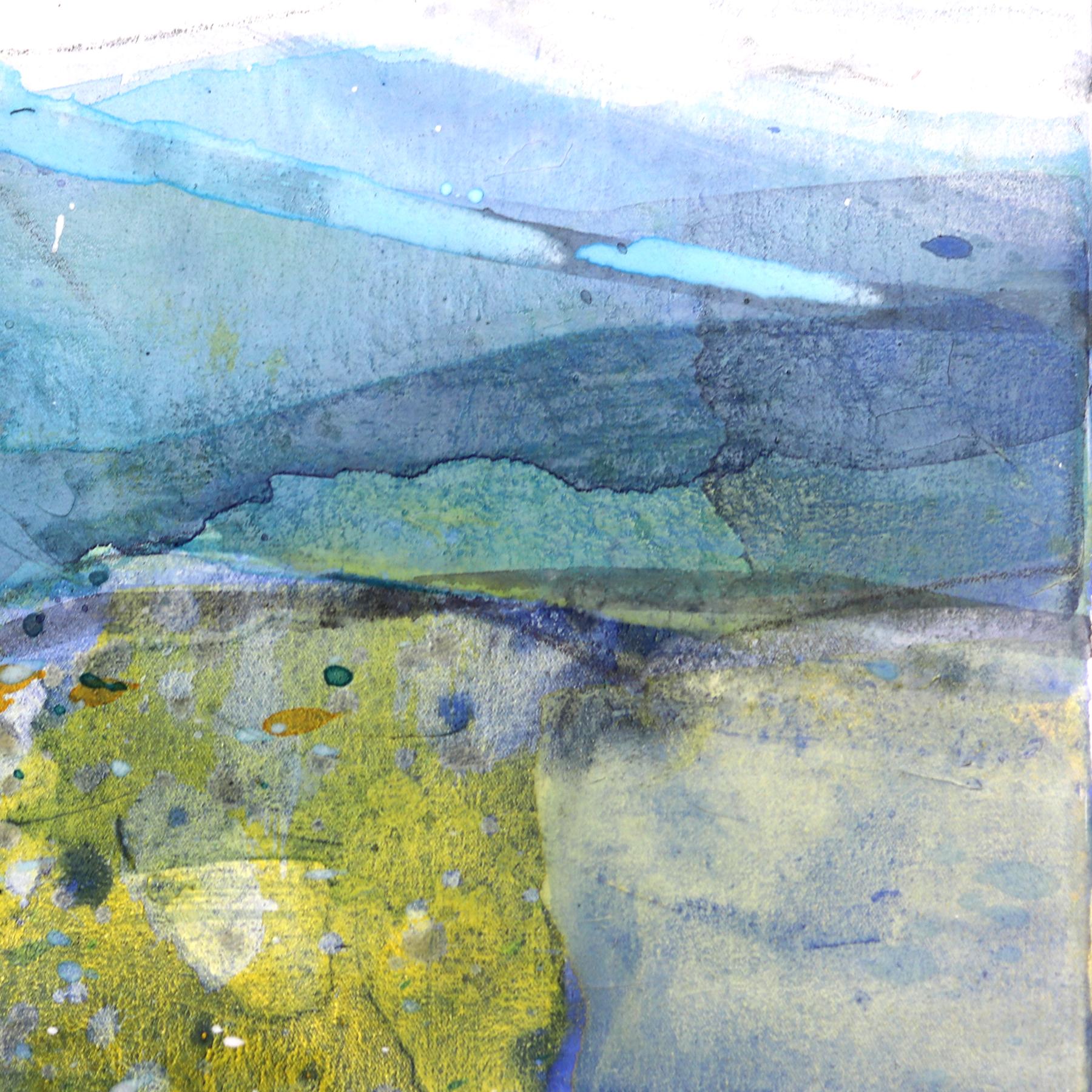 La artista belga Greet Helsen aplica magistralmente capas de pintura acrílica con la efervescente transparencia de las acuarelas en sus grandes cuadros abstractos de técnica mixta. Con reminiscencias del expresionismo abstracto y de las vivas