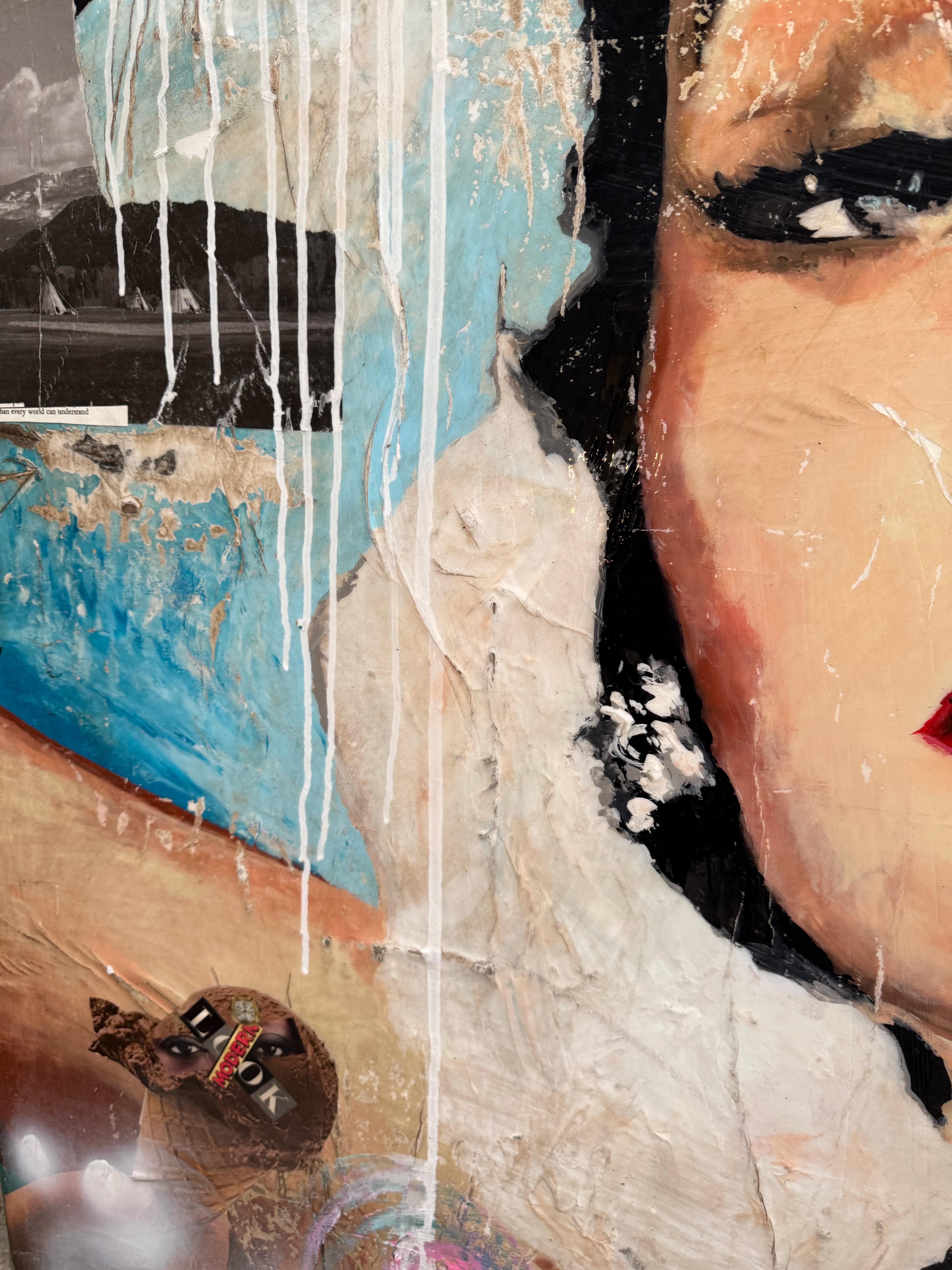 Technique mixte, Collage d'une figure féminine avec texte_Pop Art_Time de Greg Miller en vente 2