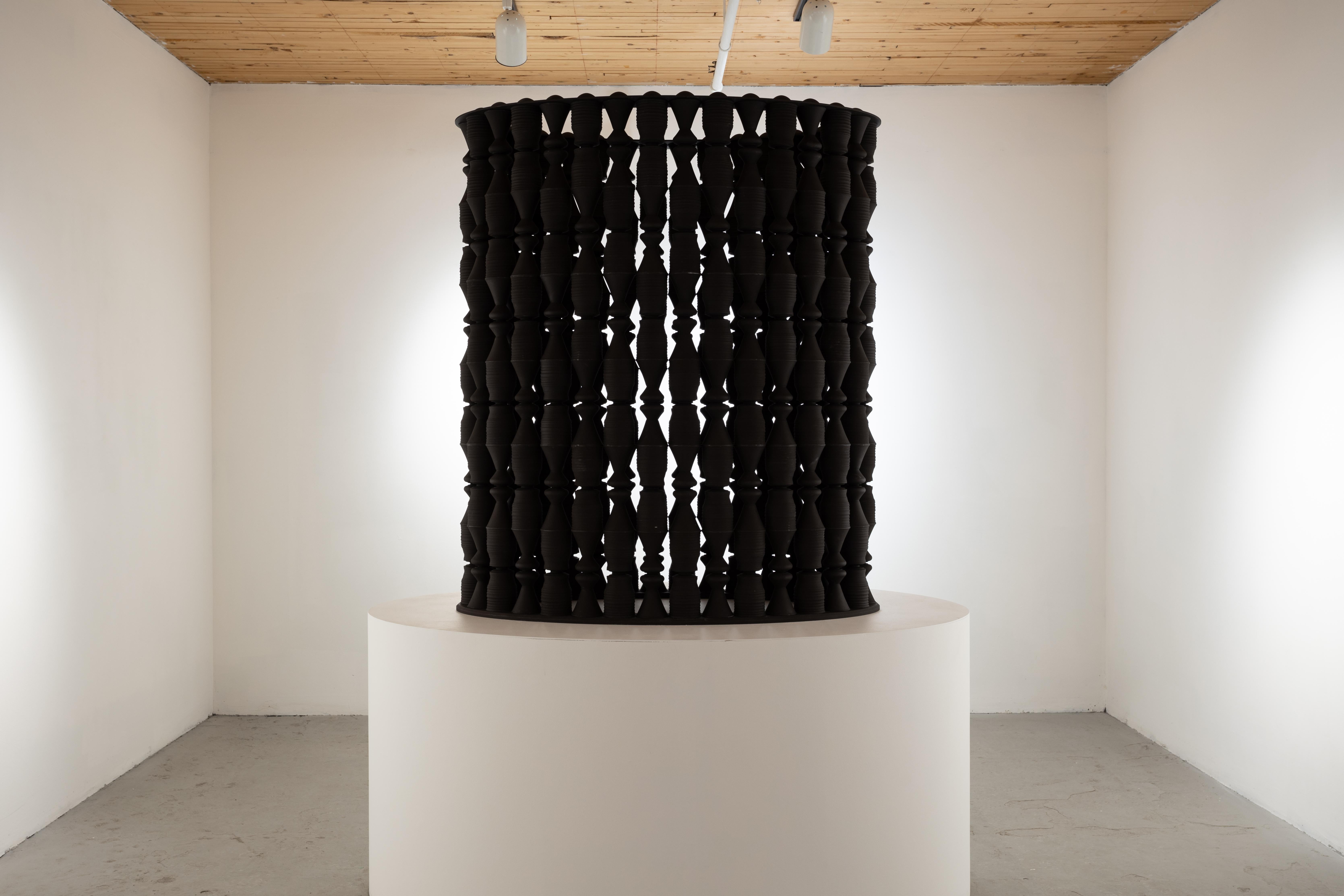 Flocke (Grau), Abstract Sculpture, von Greg Payce