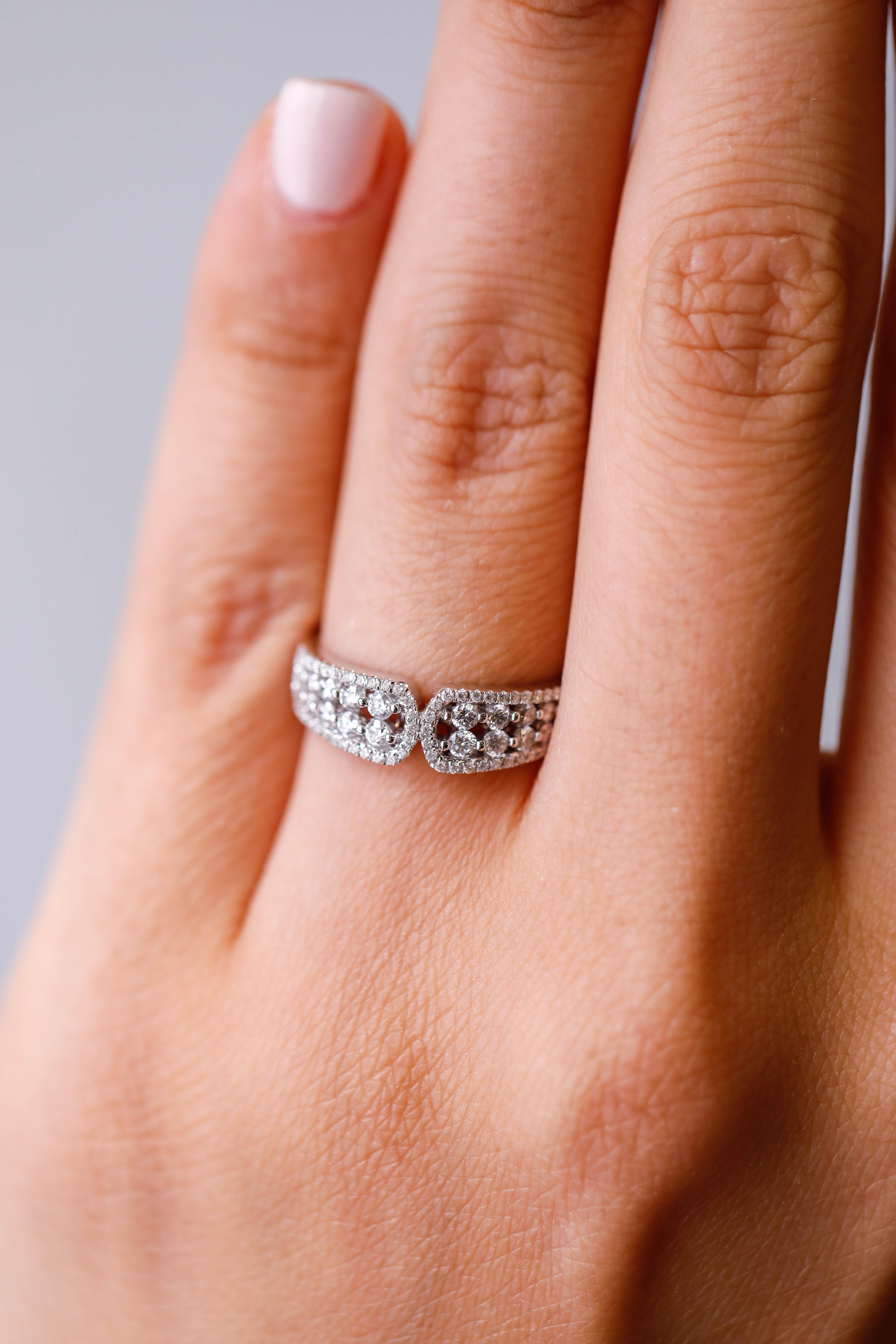gold diamond wedding ring