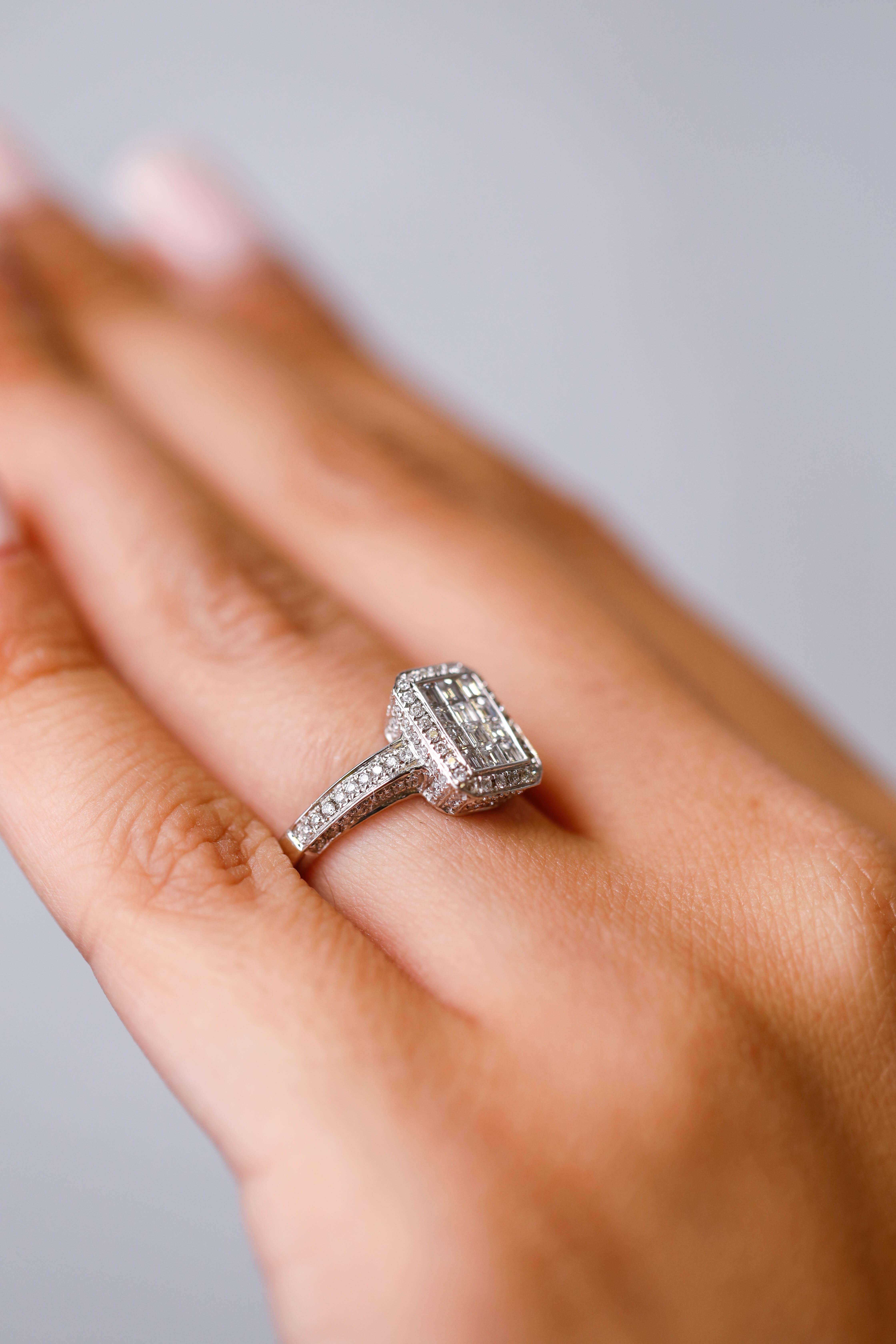 Asscher Cut Gregg Ruth 18k White Gold 1.0 Carat Princess Cut Diamond Engagement Ring Sz 6.5 For Sale