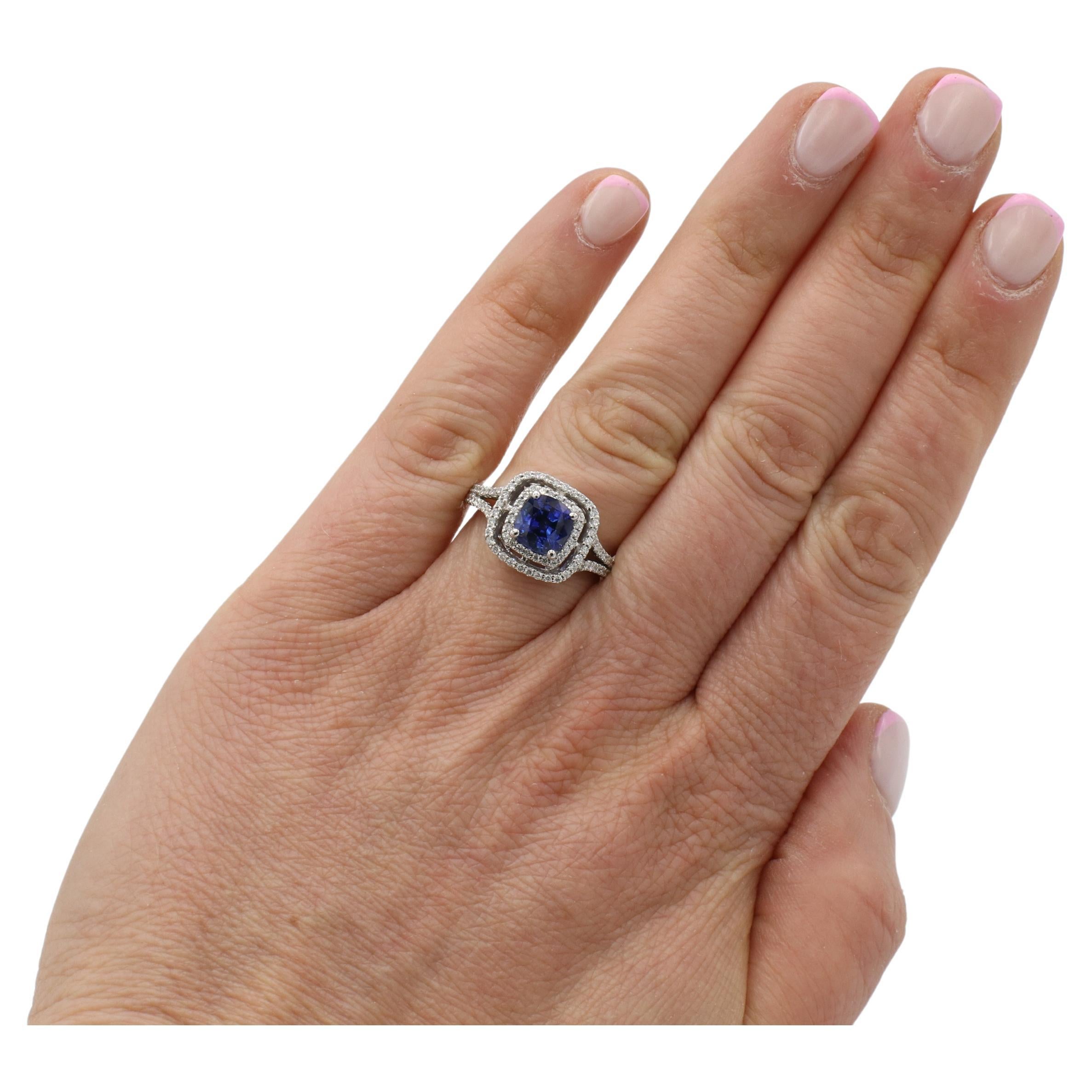 Gregg Ruth Cocktail-Ring, 18 Karat Weißgold Blauer Saphir & natürlicher Diamant Halo Damen im Angebot